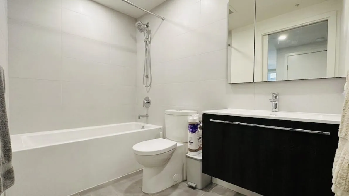 285 E 10th Avenue #1806