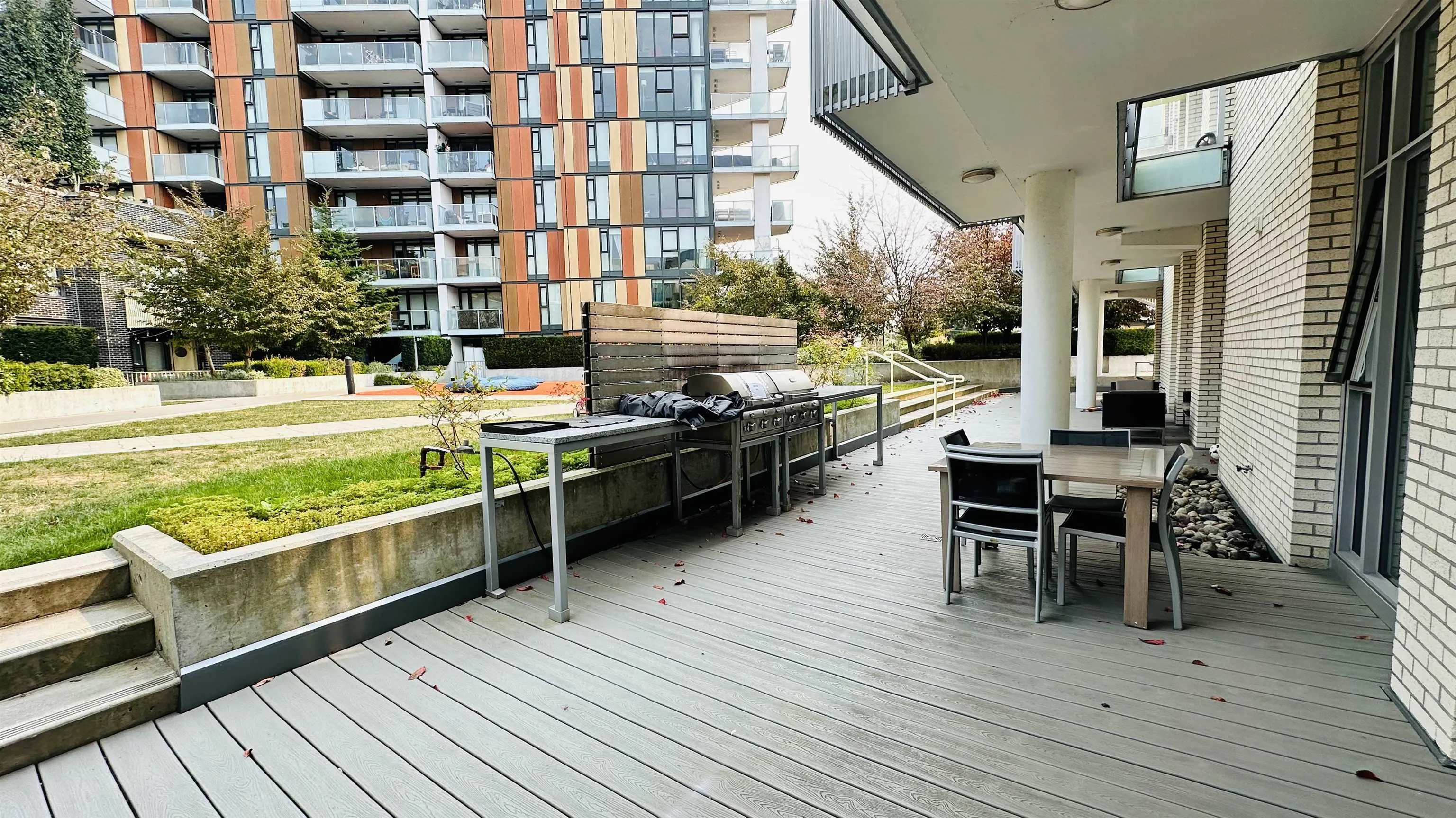 285 E 10th Avenue #1806