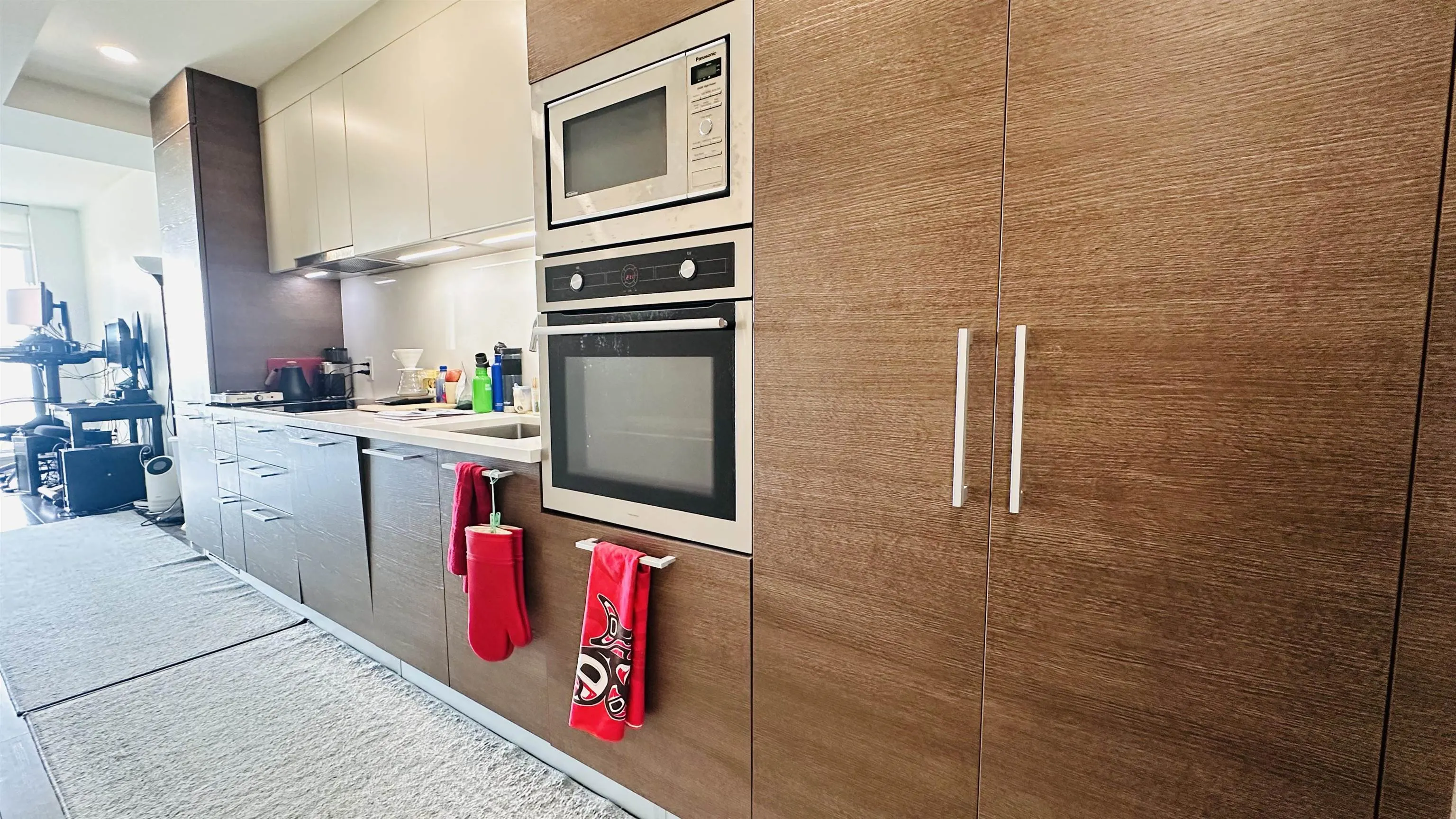 285 E 10th Avenue #1806