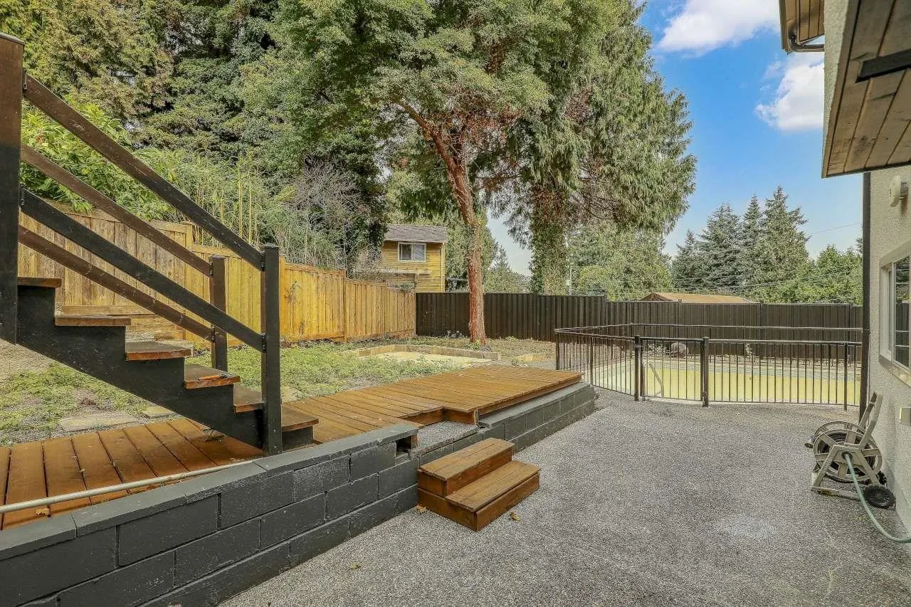 869 Gale Drive