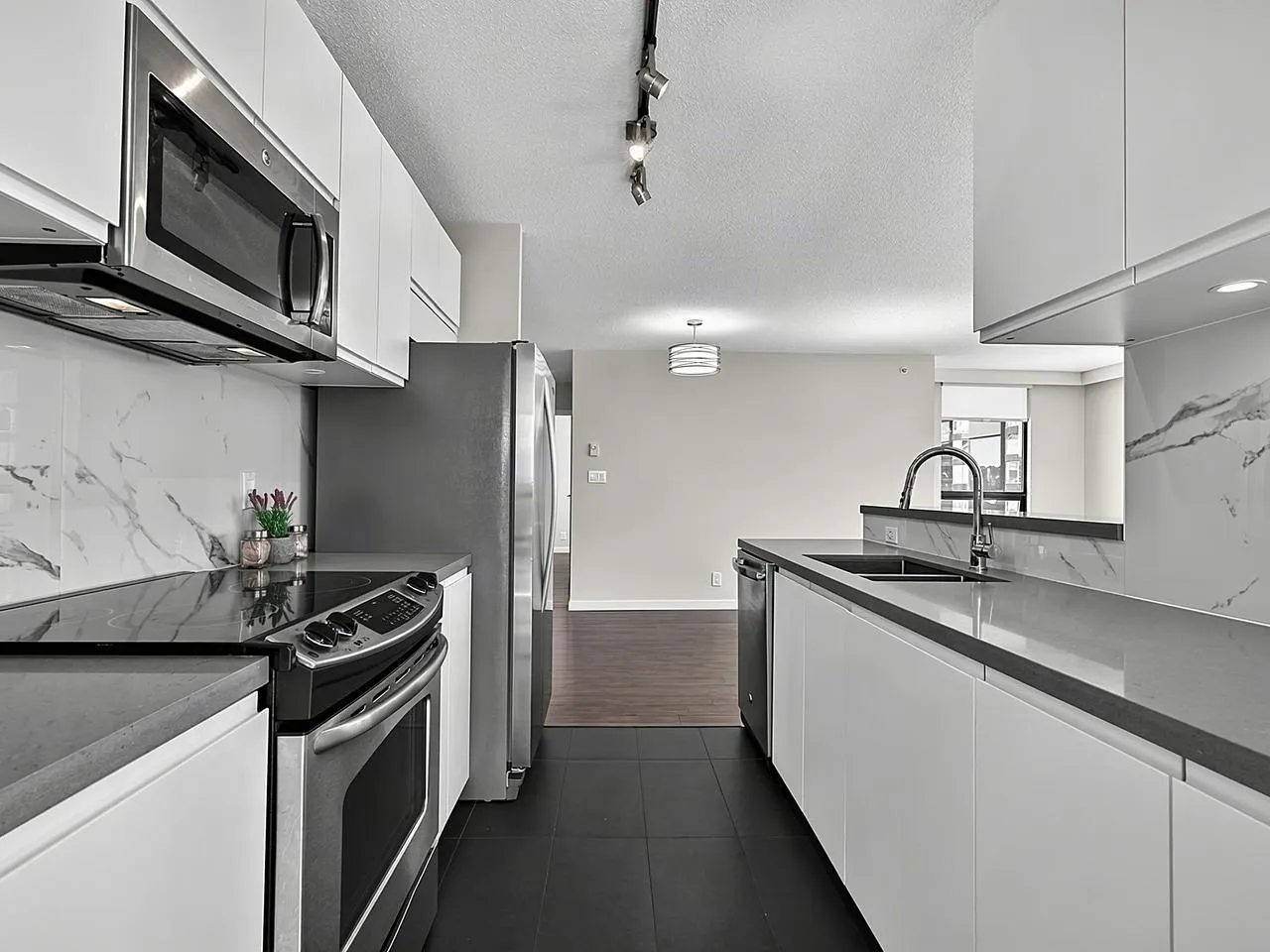 1003 Pacific Street #601