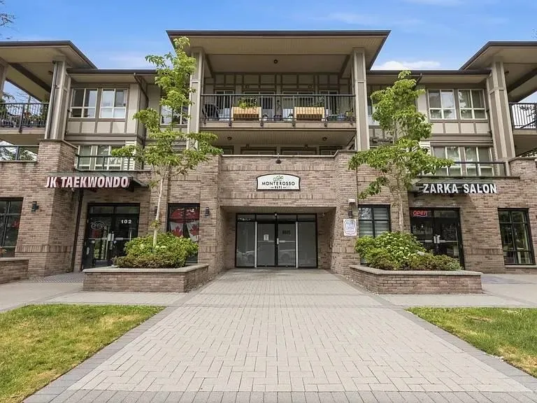 8695 160 Street #202