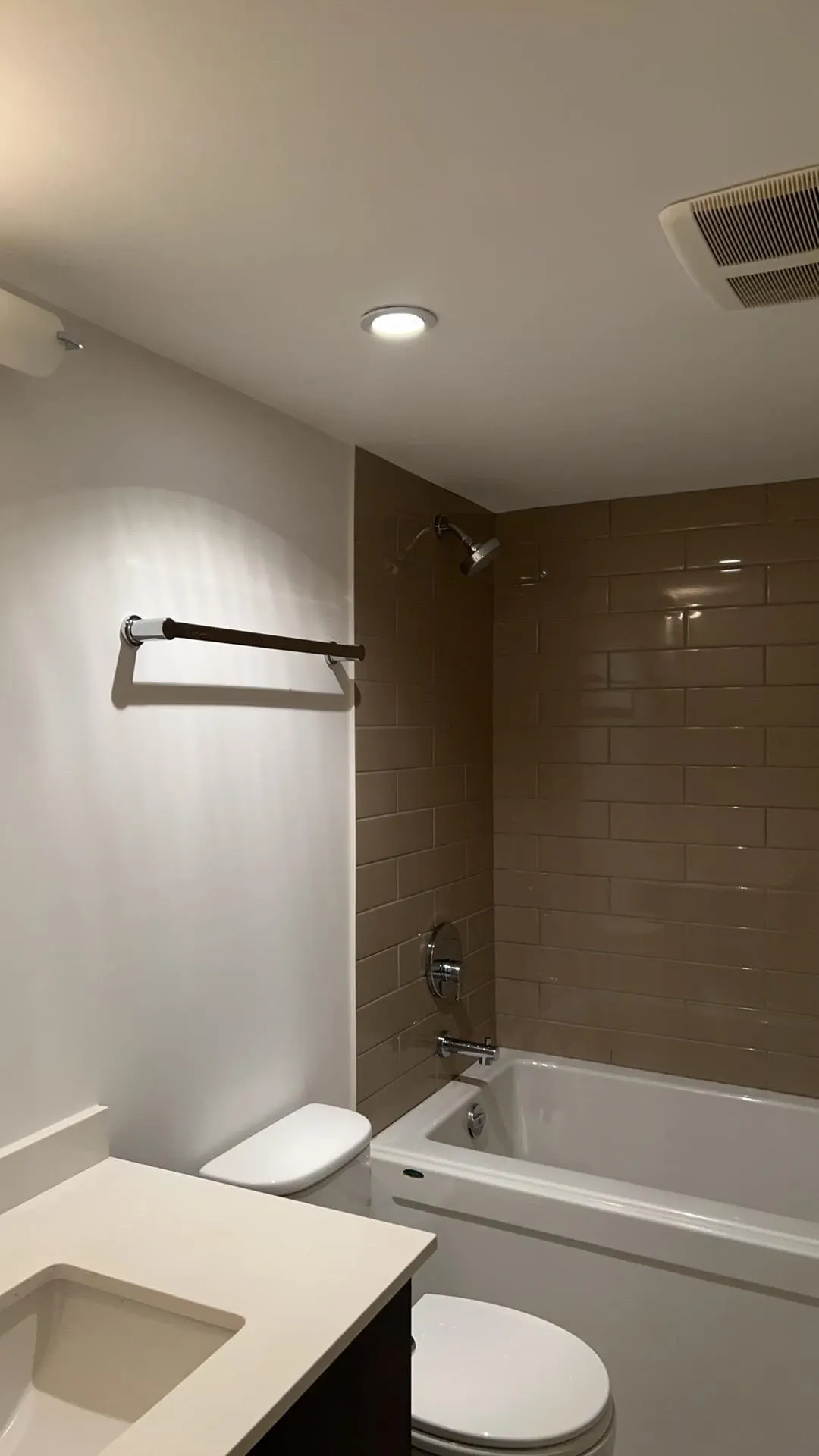 8695 160 Street #202
