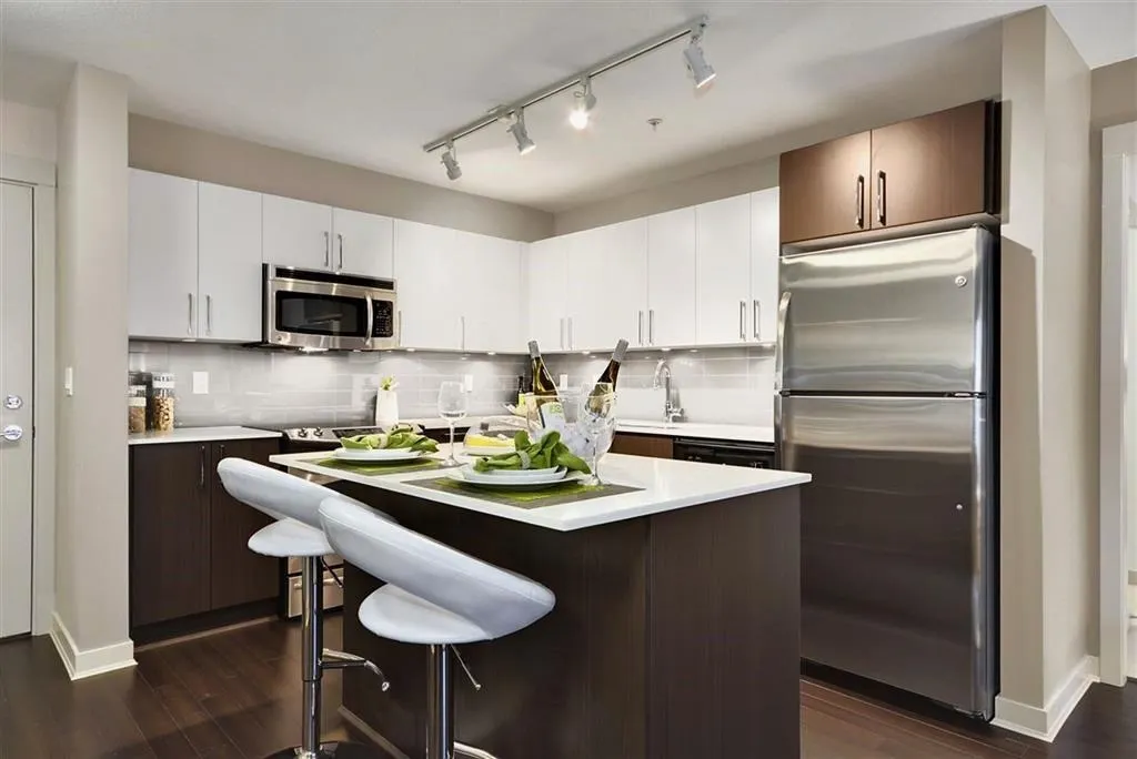 8695 160 Street #202