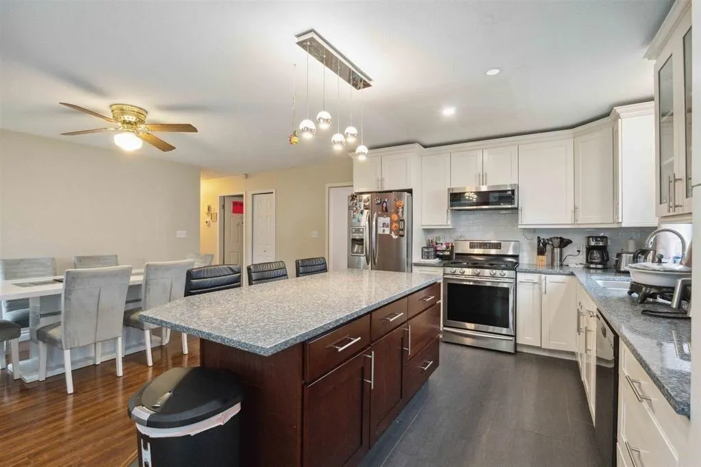 2717 Dehavilland Court