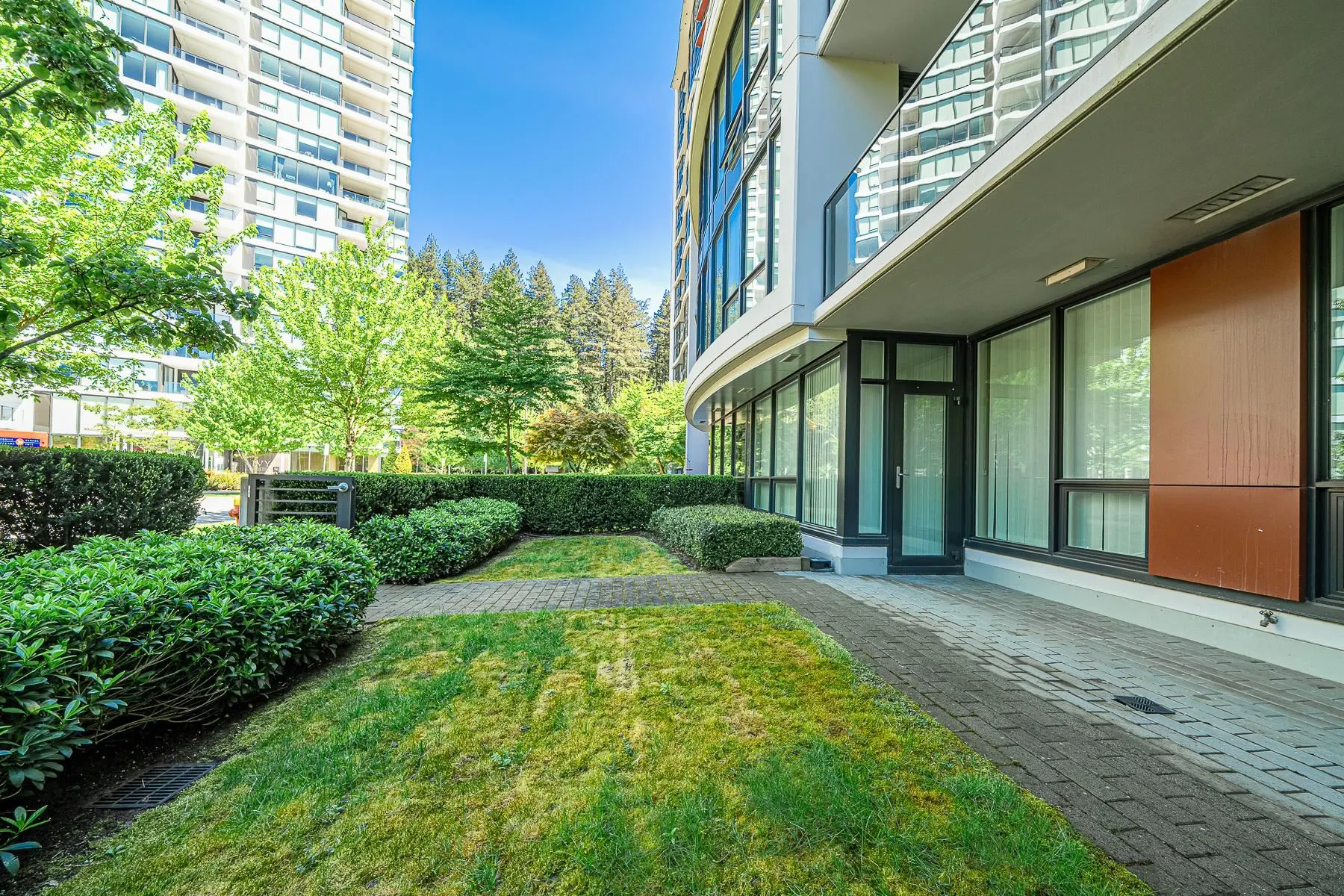 5638 Birney Avenue #112
