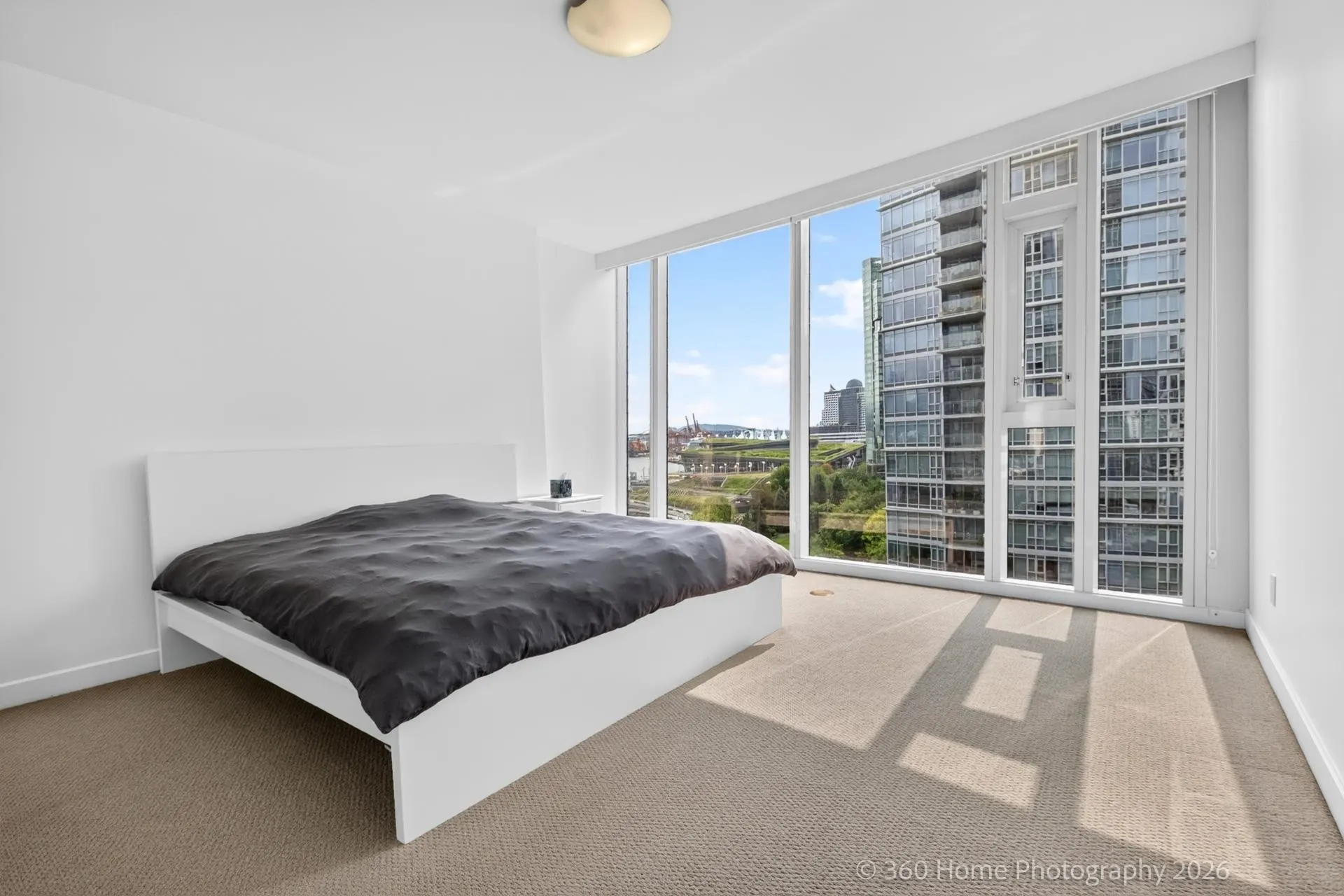 1281 W Cordova Street #1402