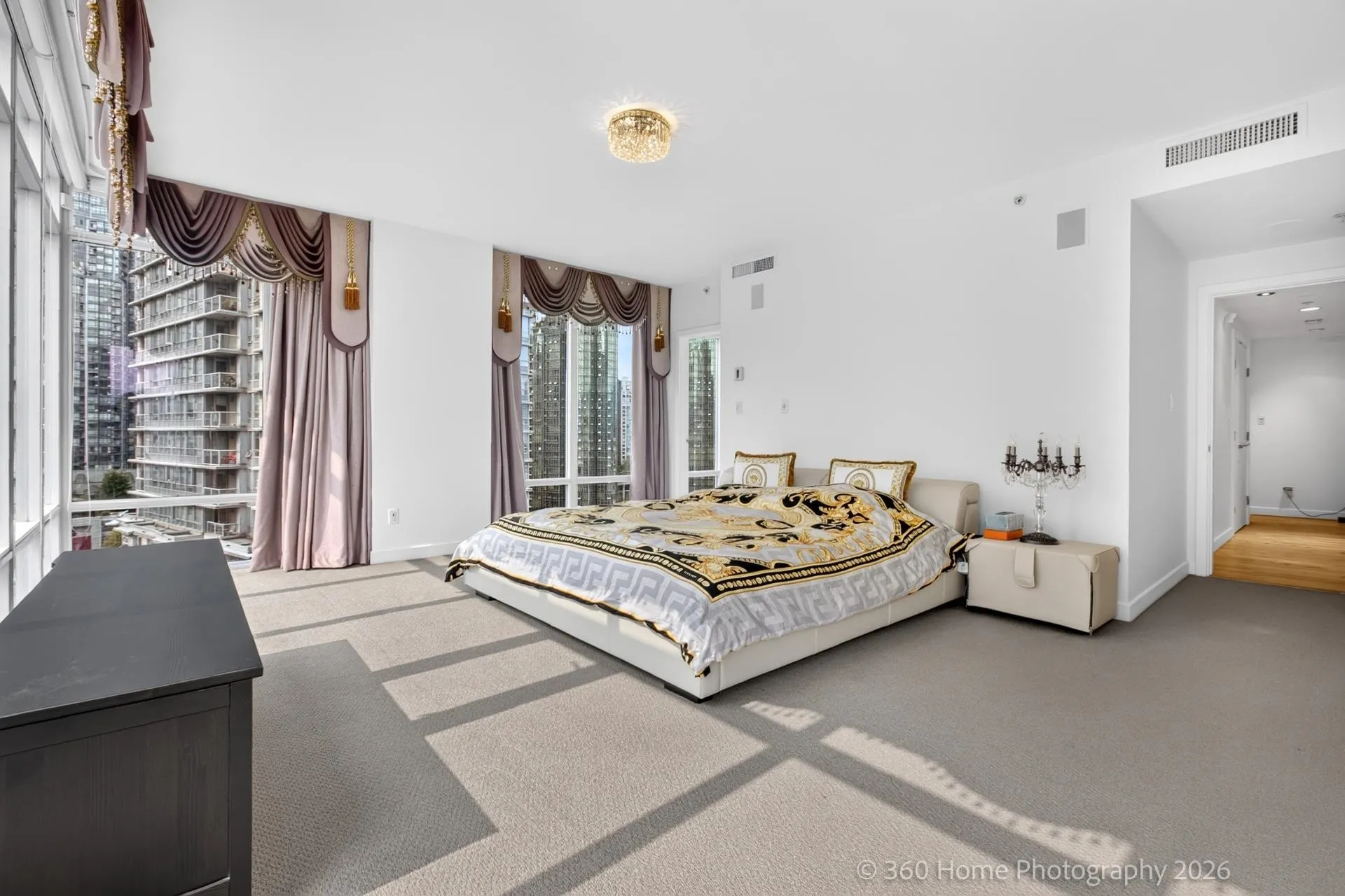 1281 W Cordova Street #1402