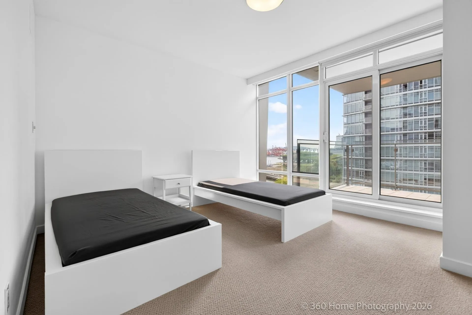 1281 W Cordova Street #1402