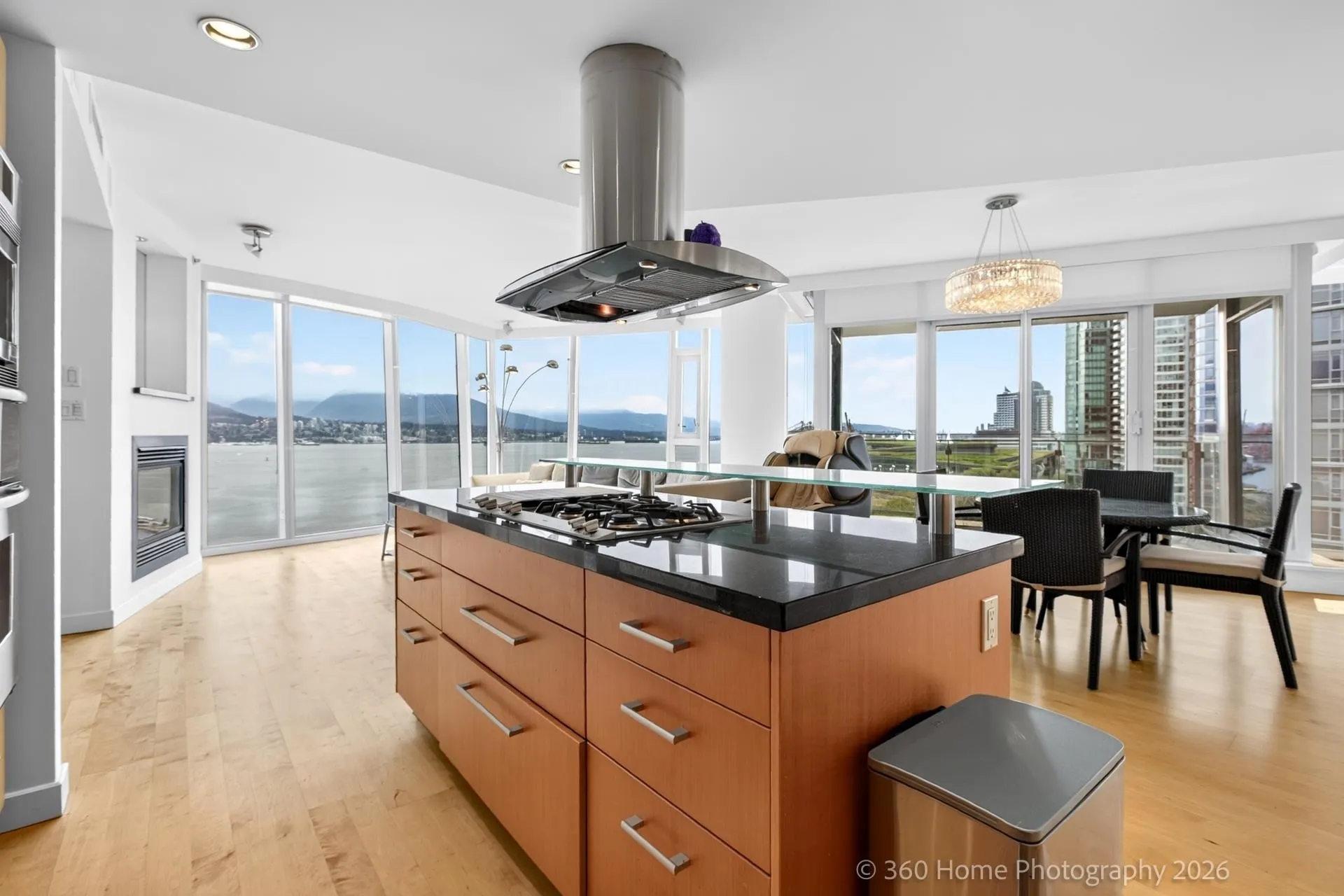 1281 W Cordova Street #1402