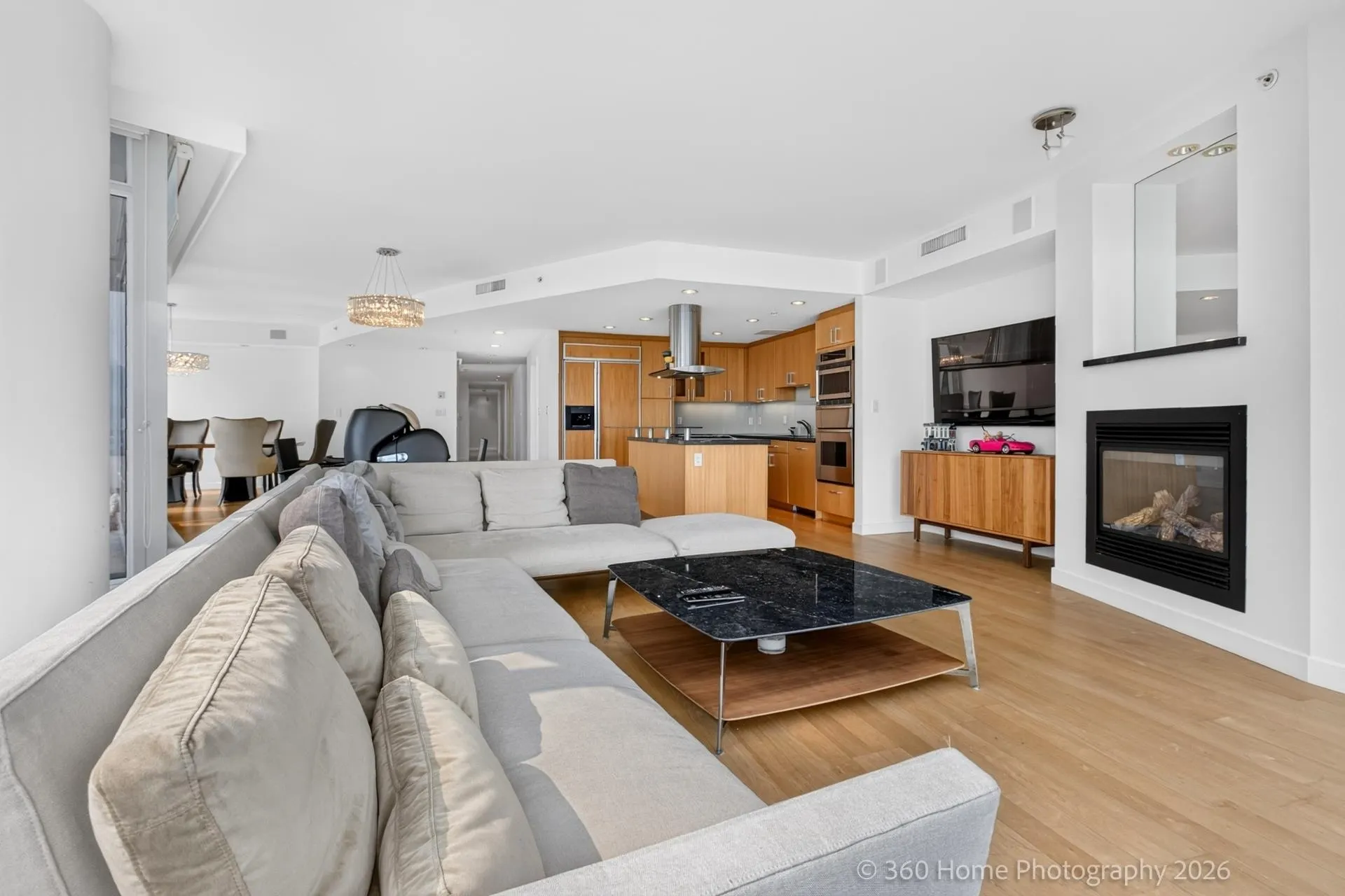 1281 W Cordova Street #1402
