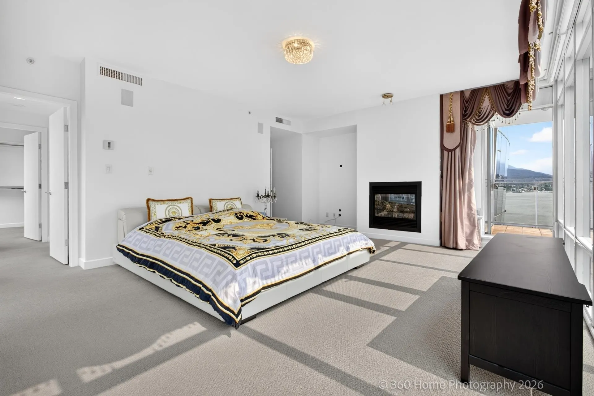 1281 W Cordova Street #1402