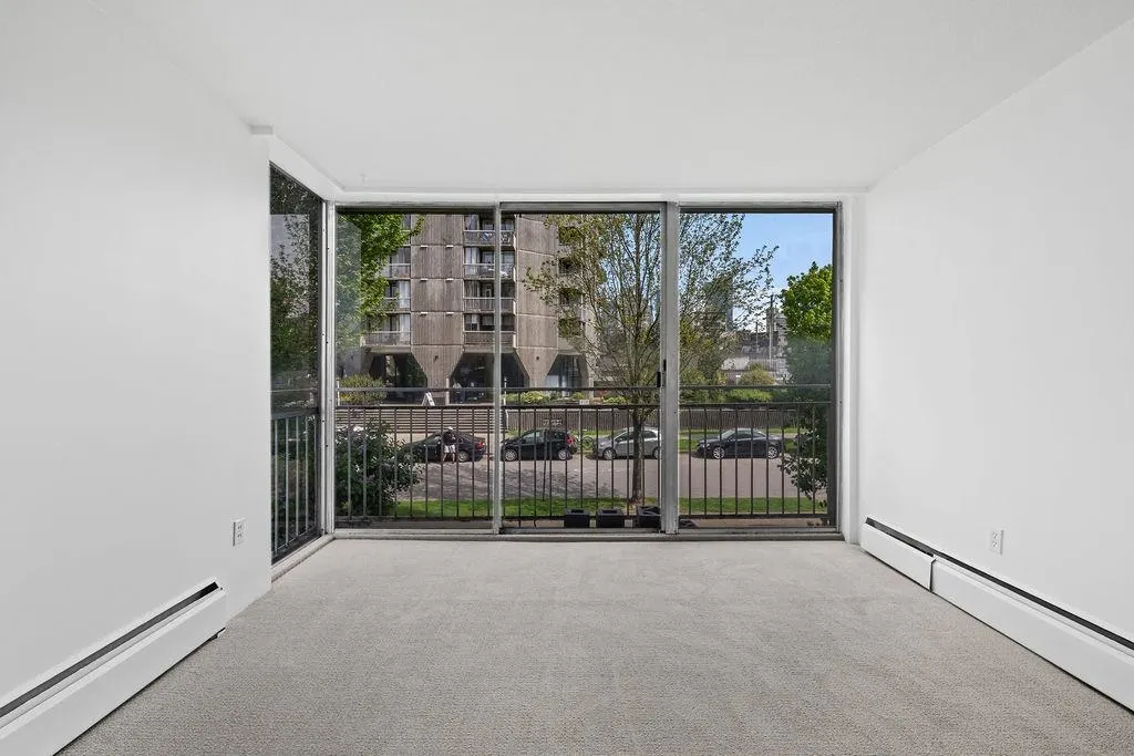 1250 Burnaby Street #203