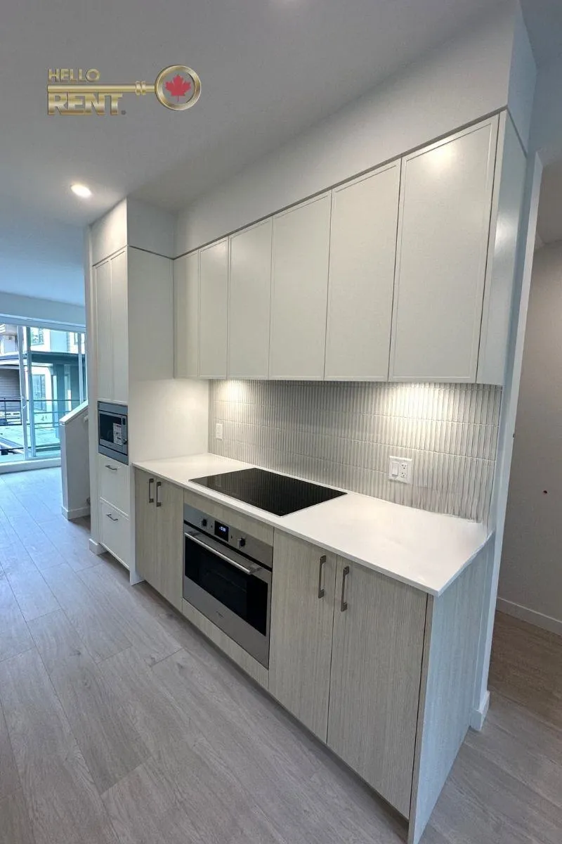 956 Lytton Street #109
