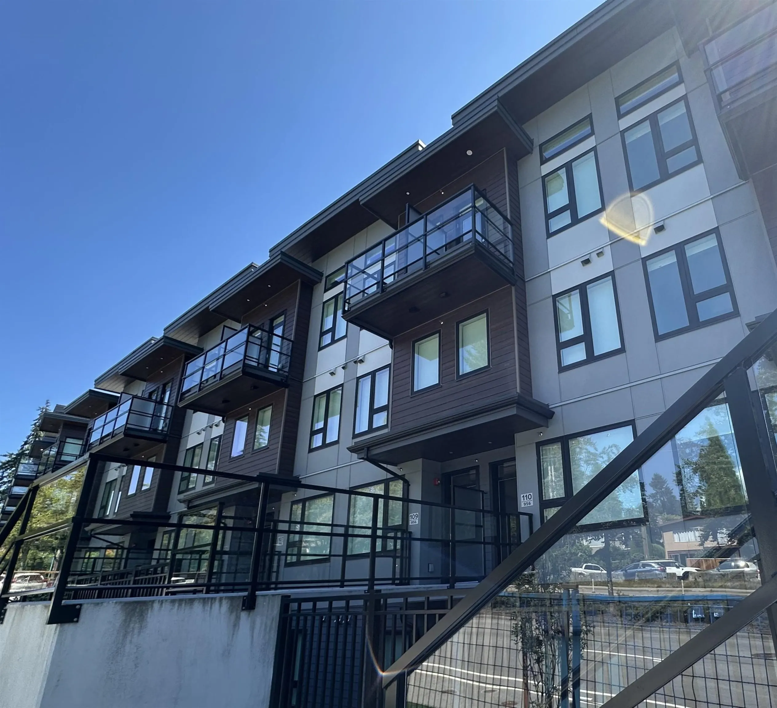 956 Lytton Street #109