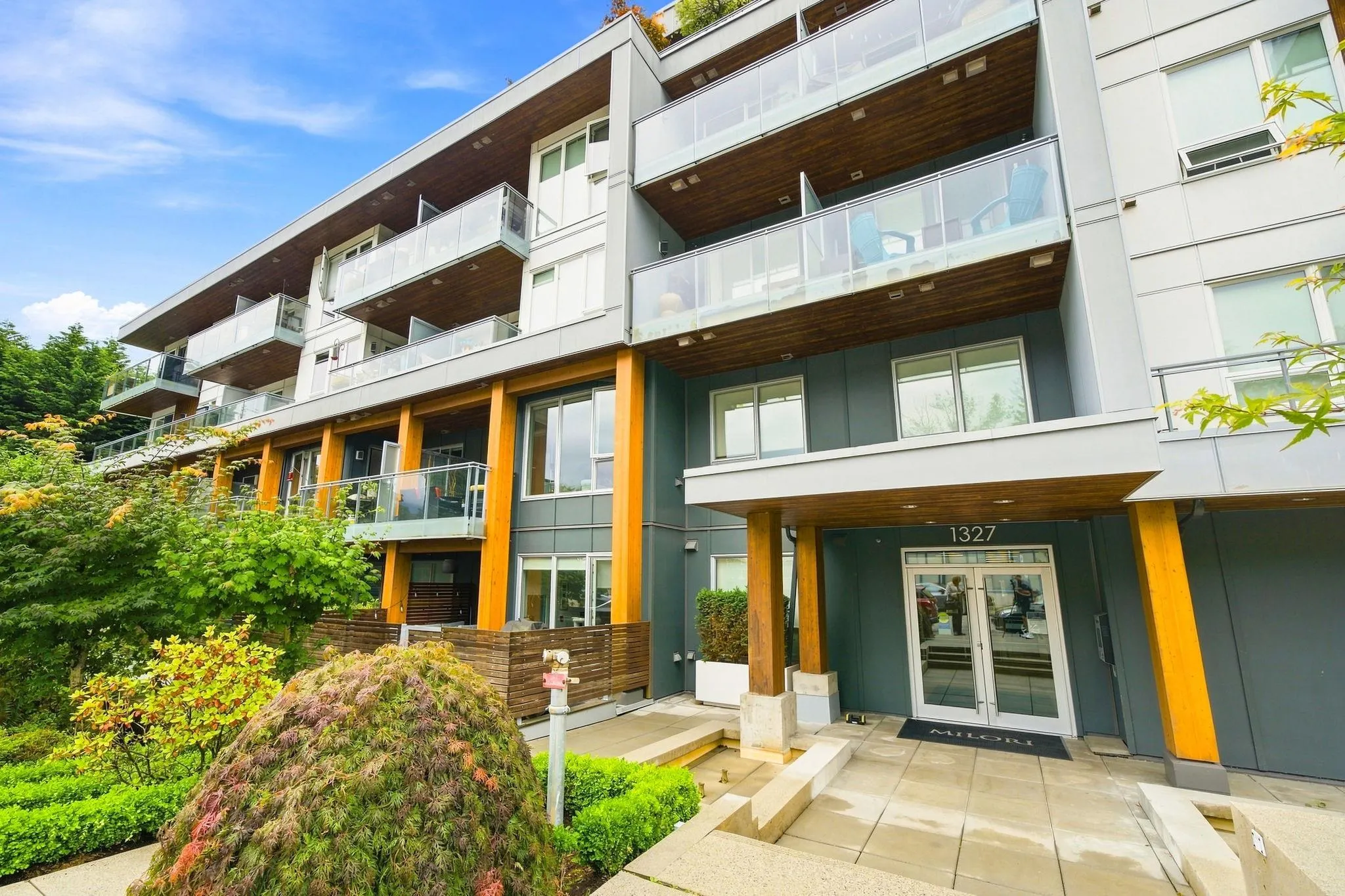 1327 Draycott Road #401
