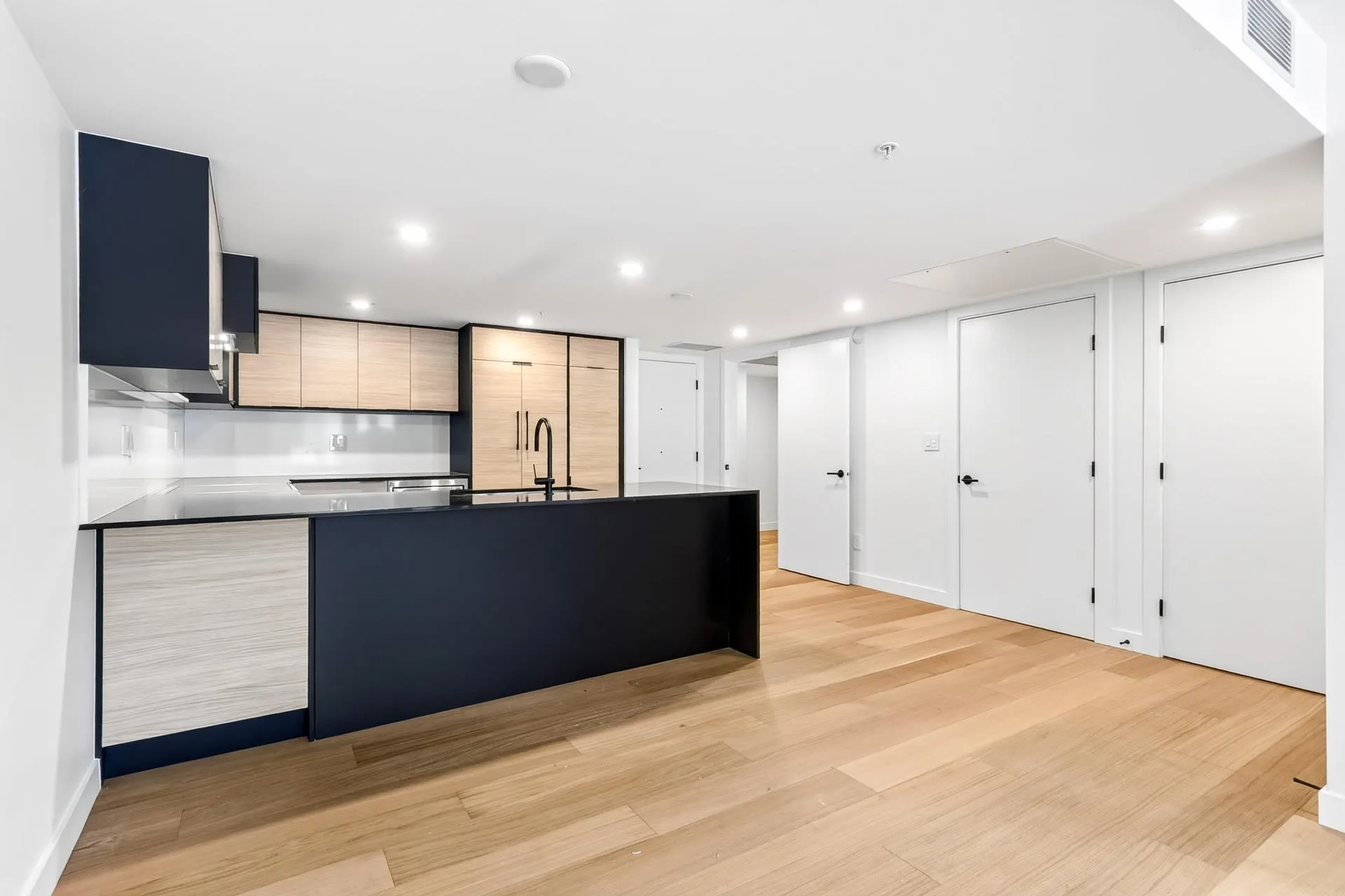 6485 Manitoba Street #103