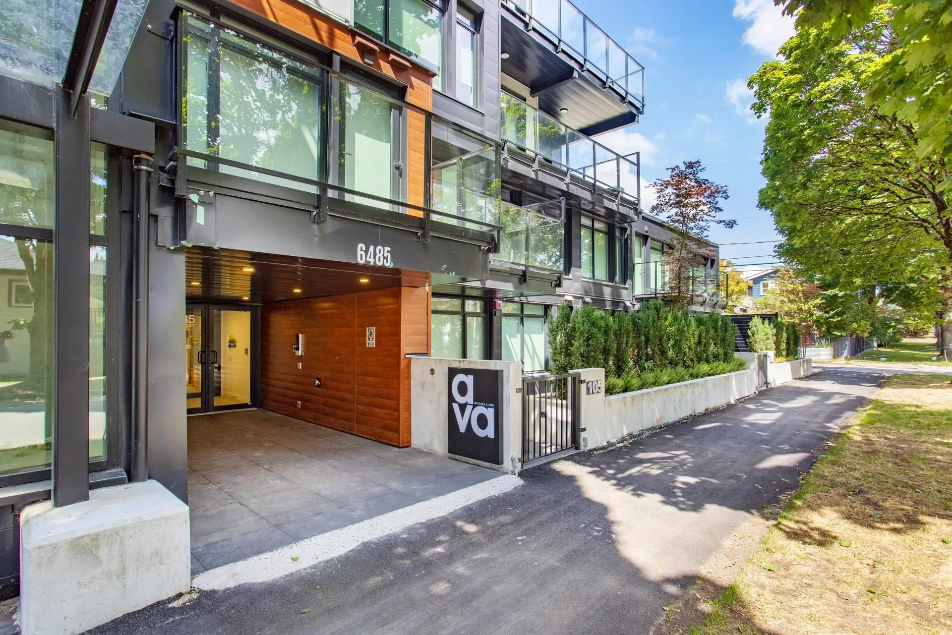 6485 Manitoba Street #103
