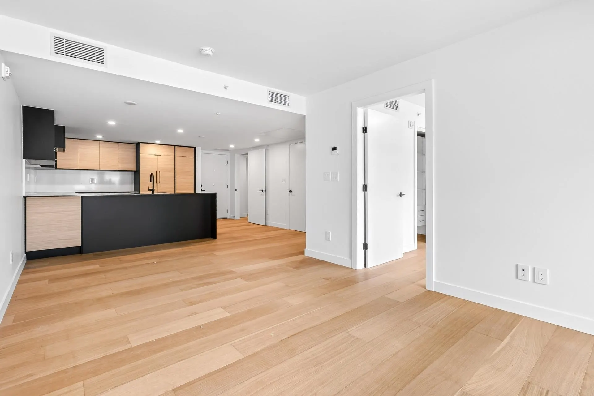 6485 Manitoba Street #103