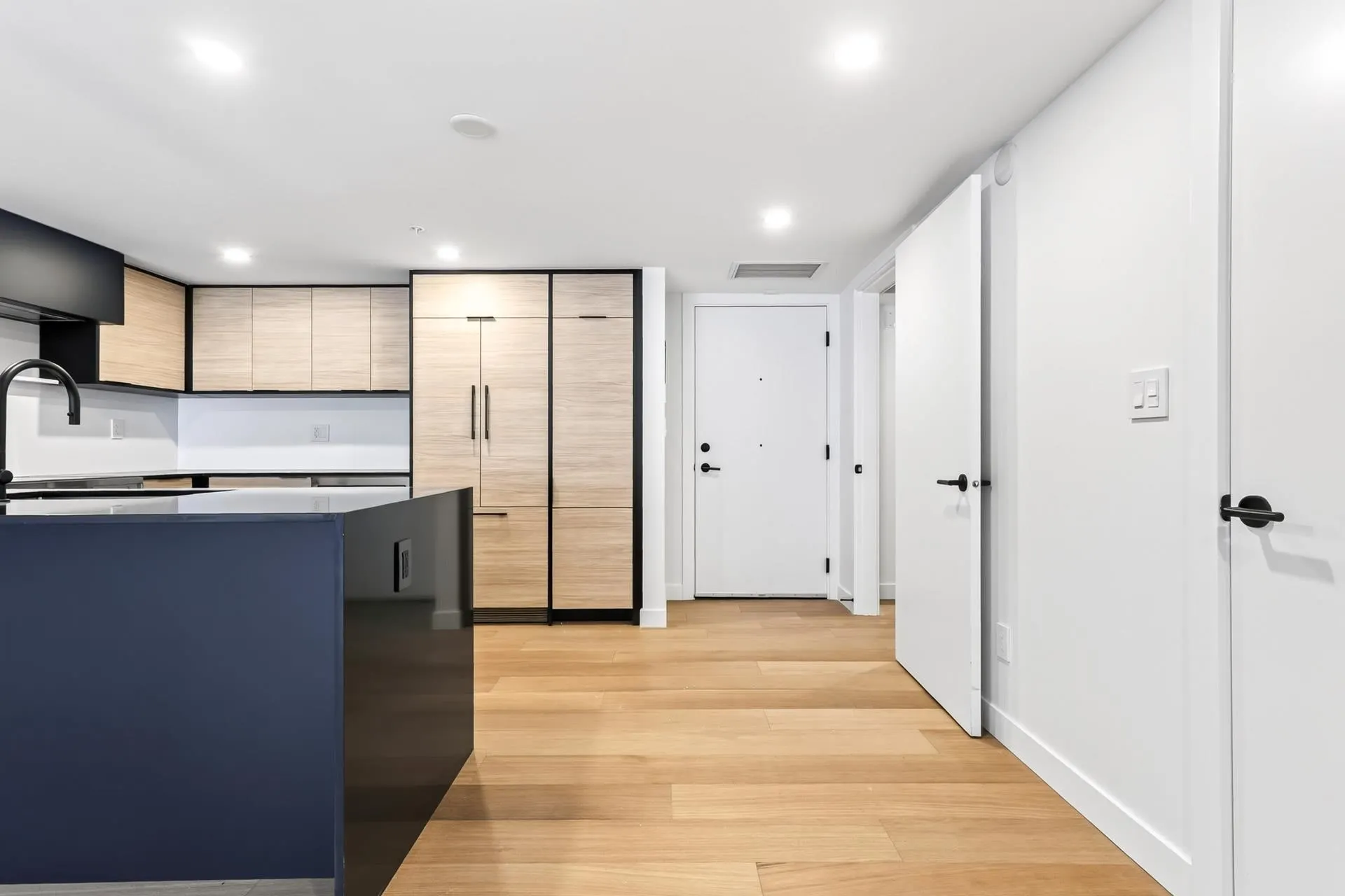6485 Manitoba Street #103