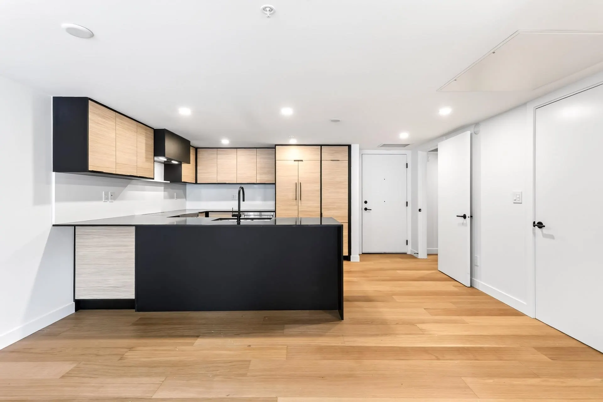 6485 Manitoba Street #103