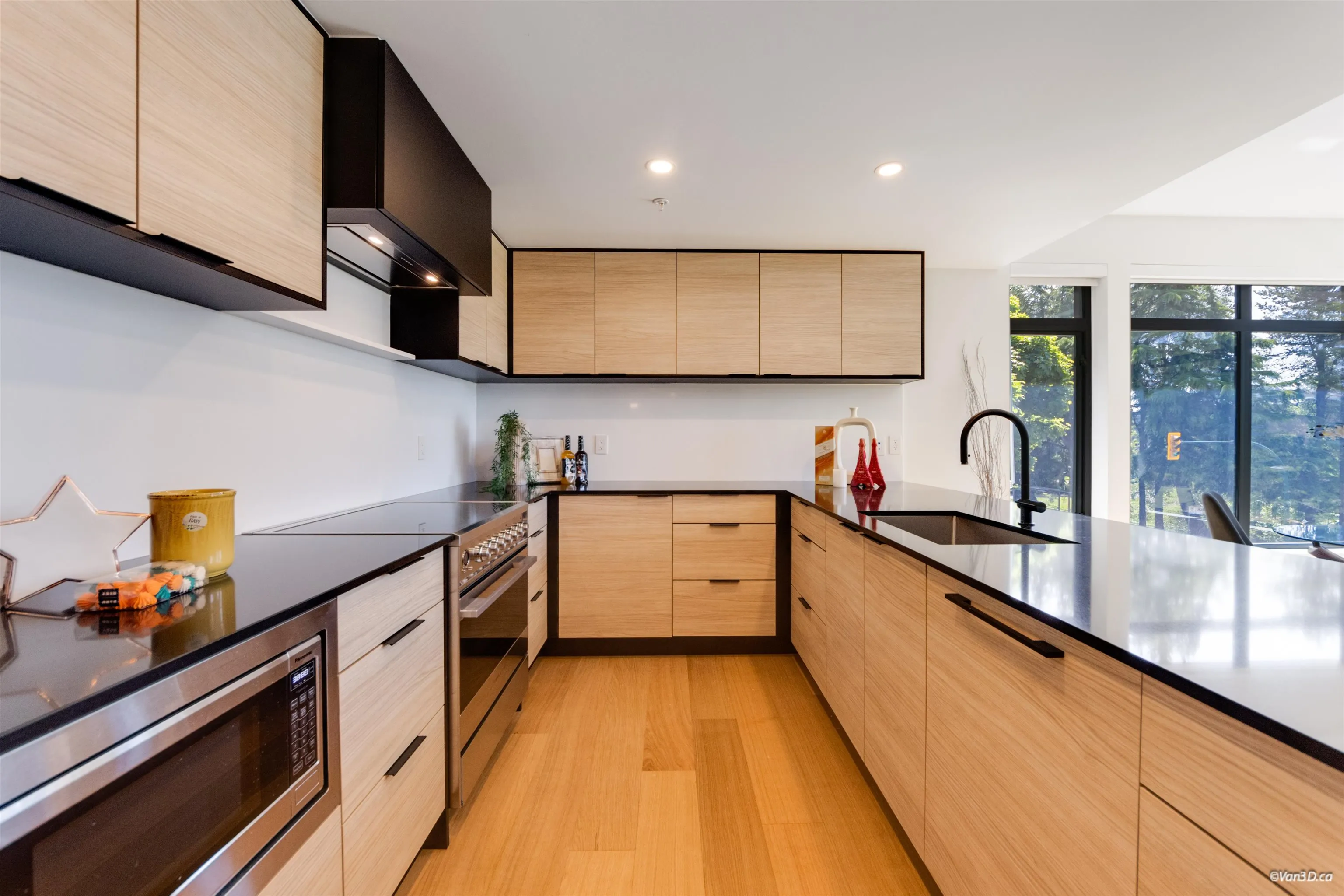 6485 Manitoba Street #302