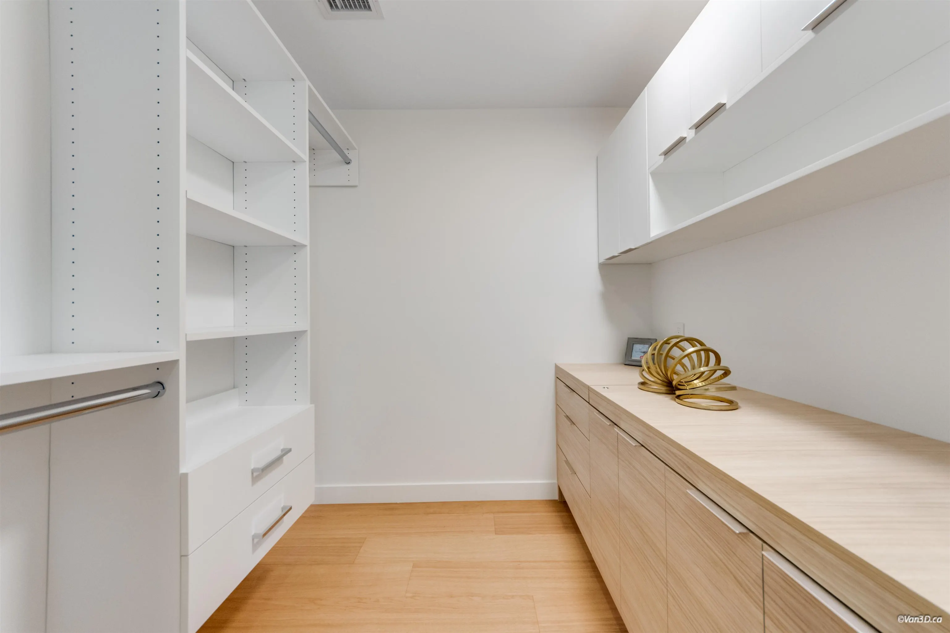 6485 Manitoba Street #302