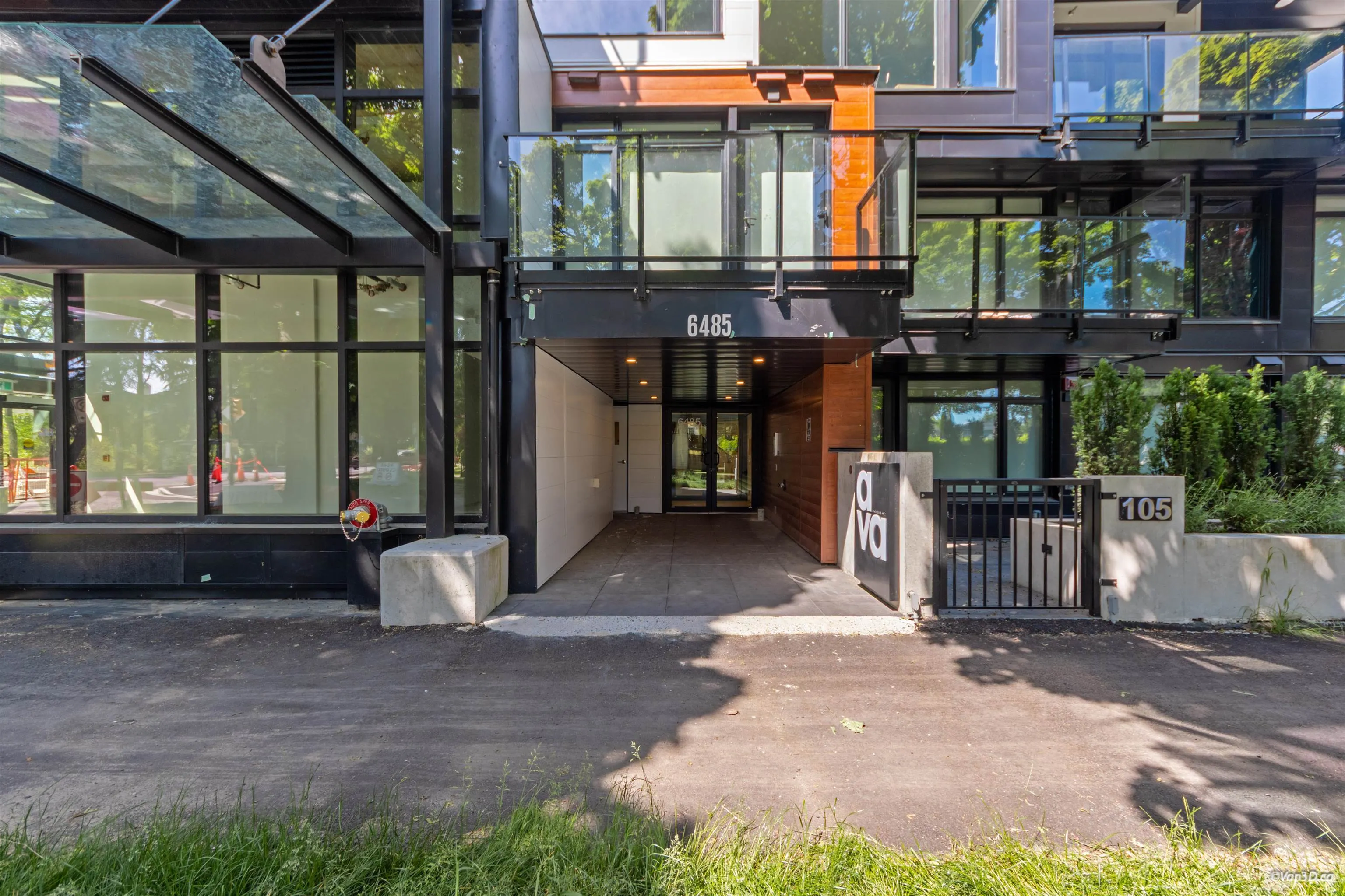 6485 Manitoba Street #302