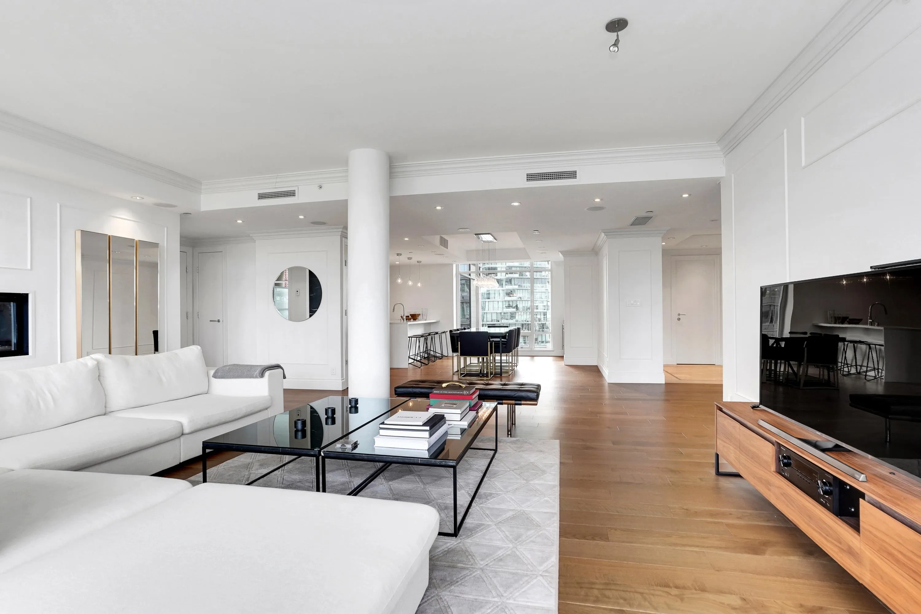 426 Beach Crescent #701