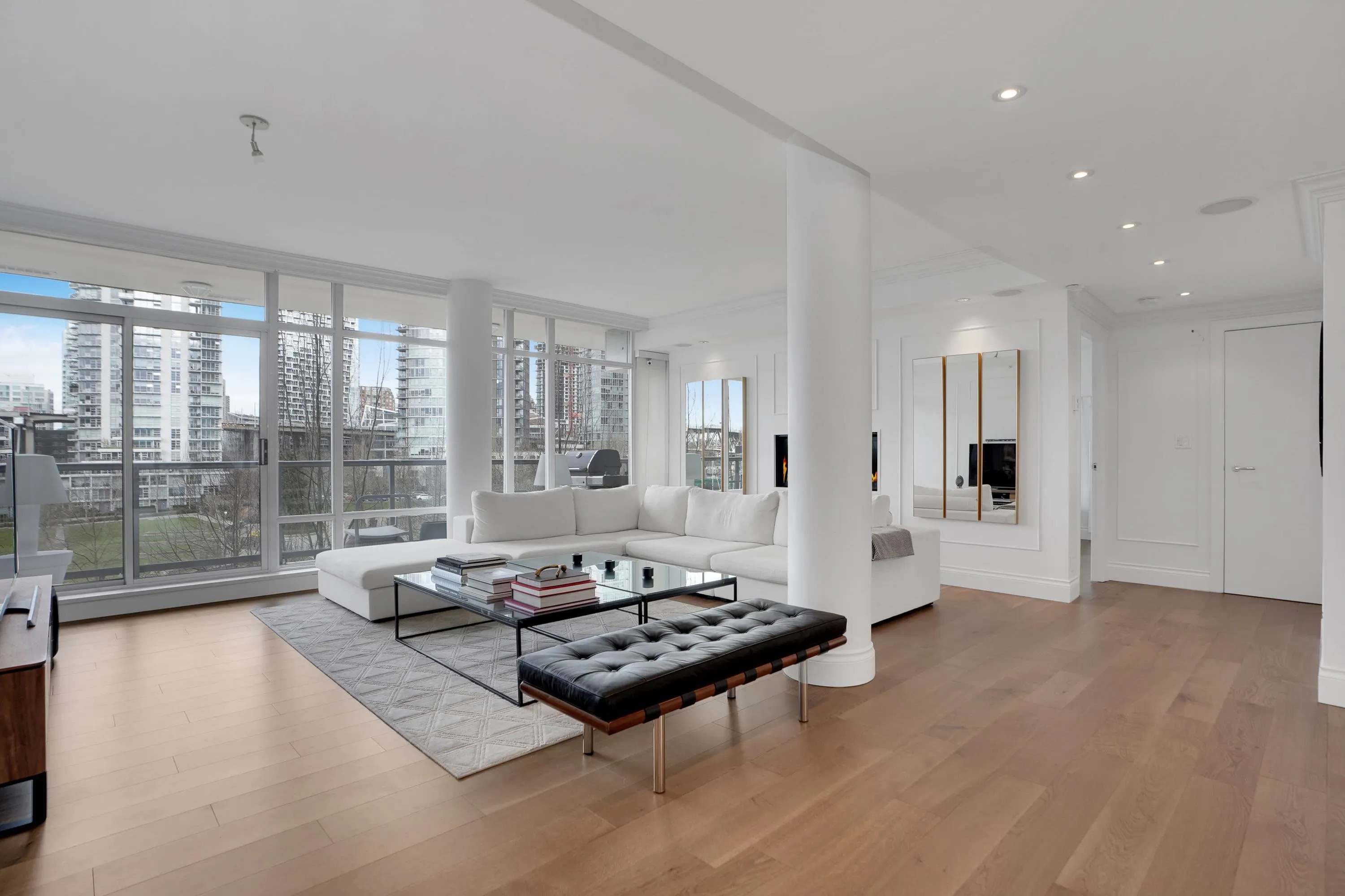 426 Beach Crescent #701