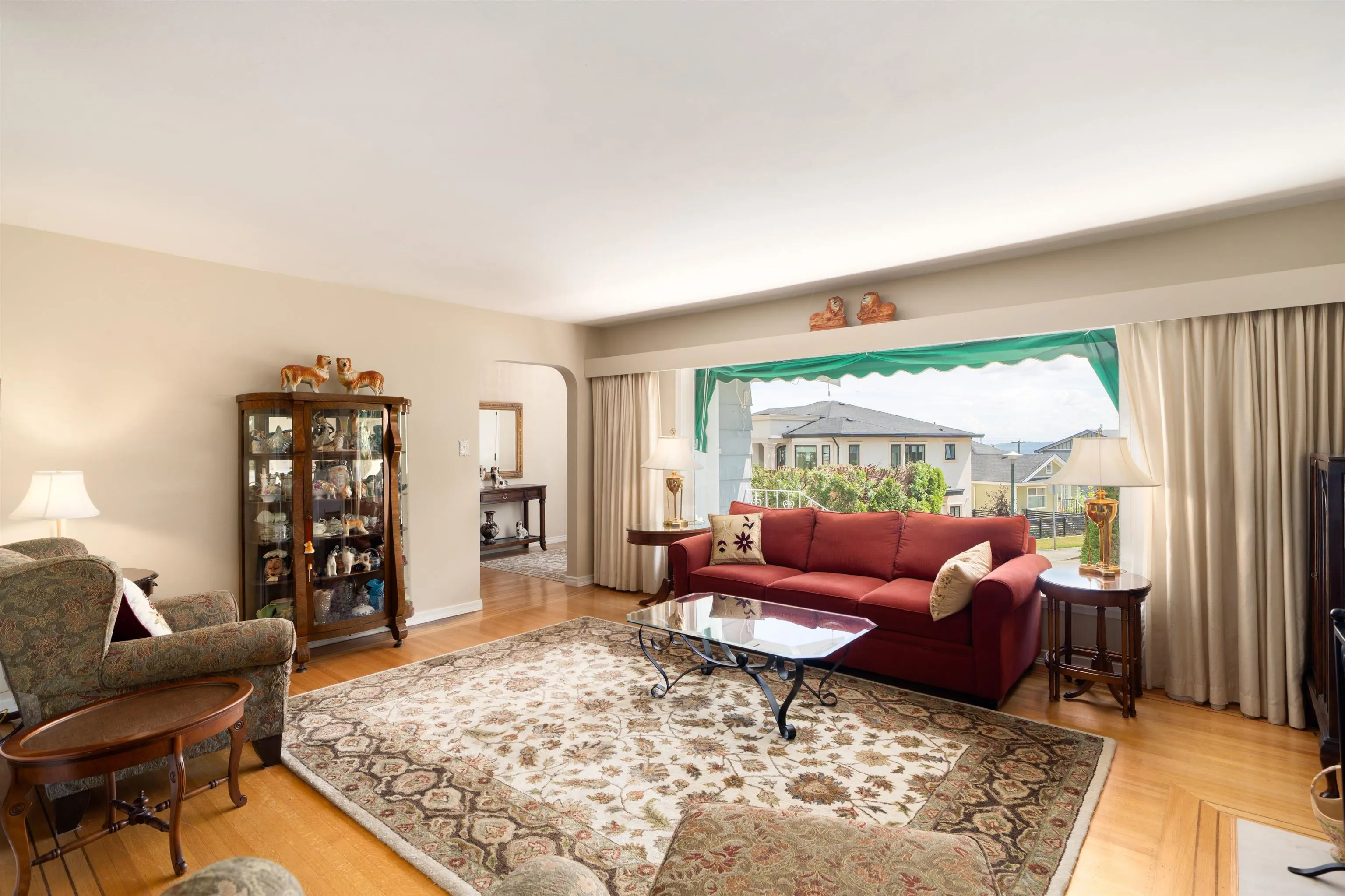 335 Churchill Avenue