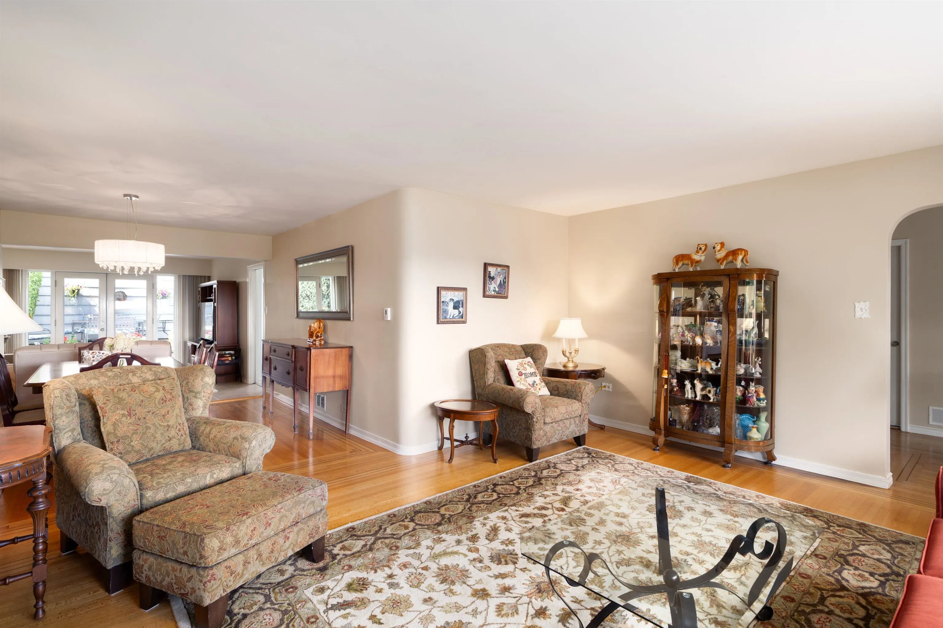 335 Churchill Avenue