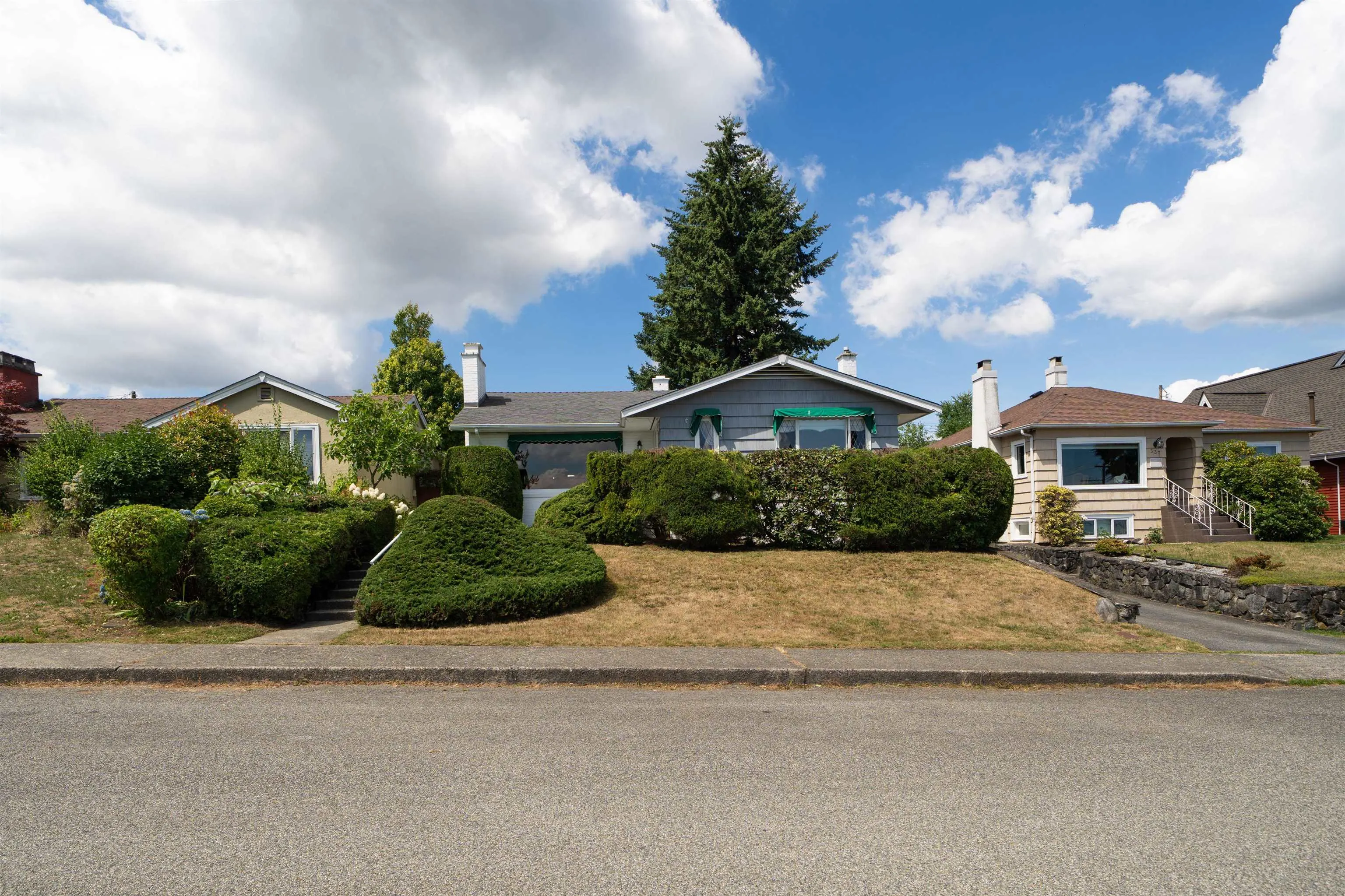 335 Churchill Avenue