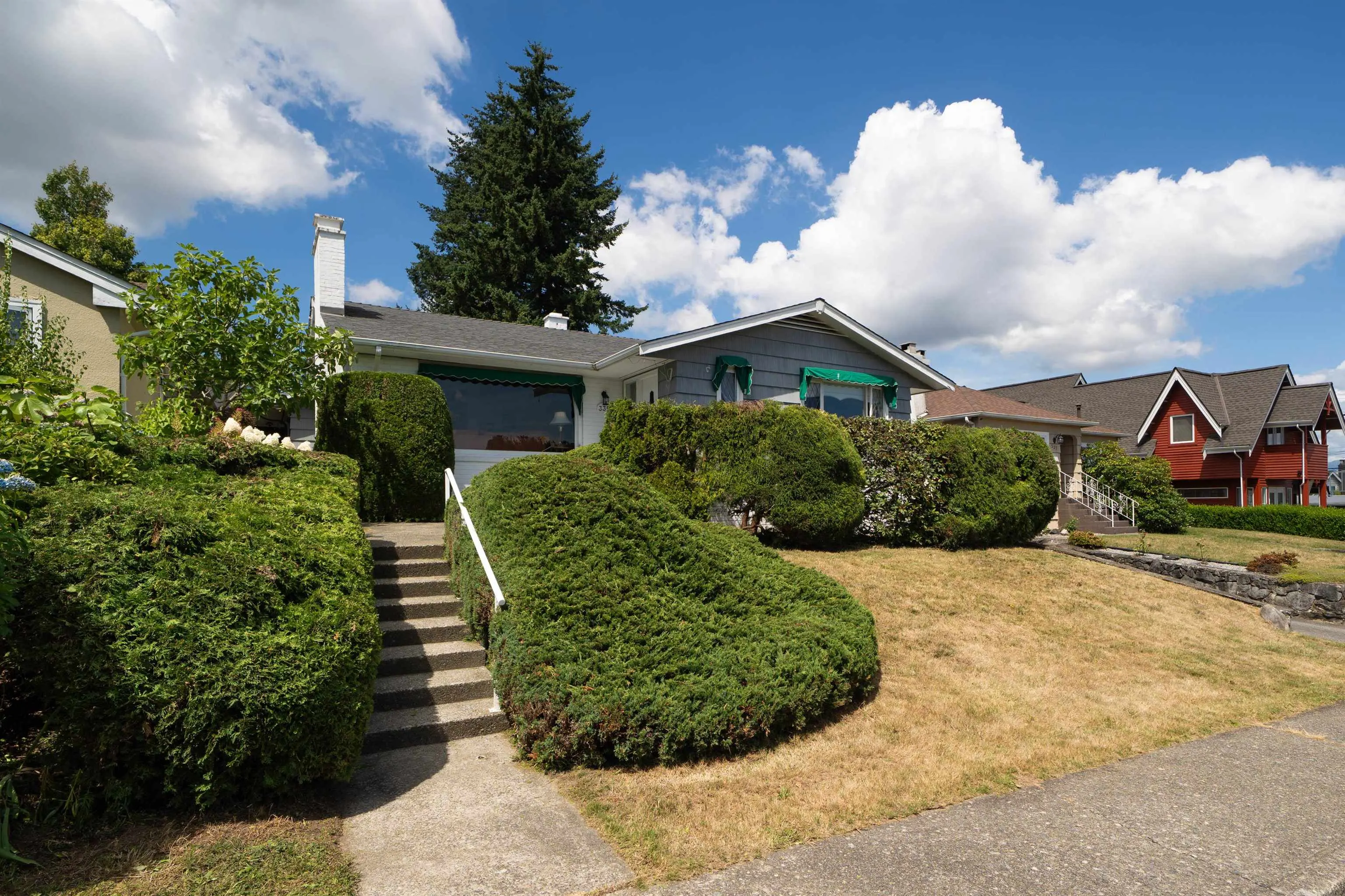 335 Churchill Avenue