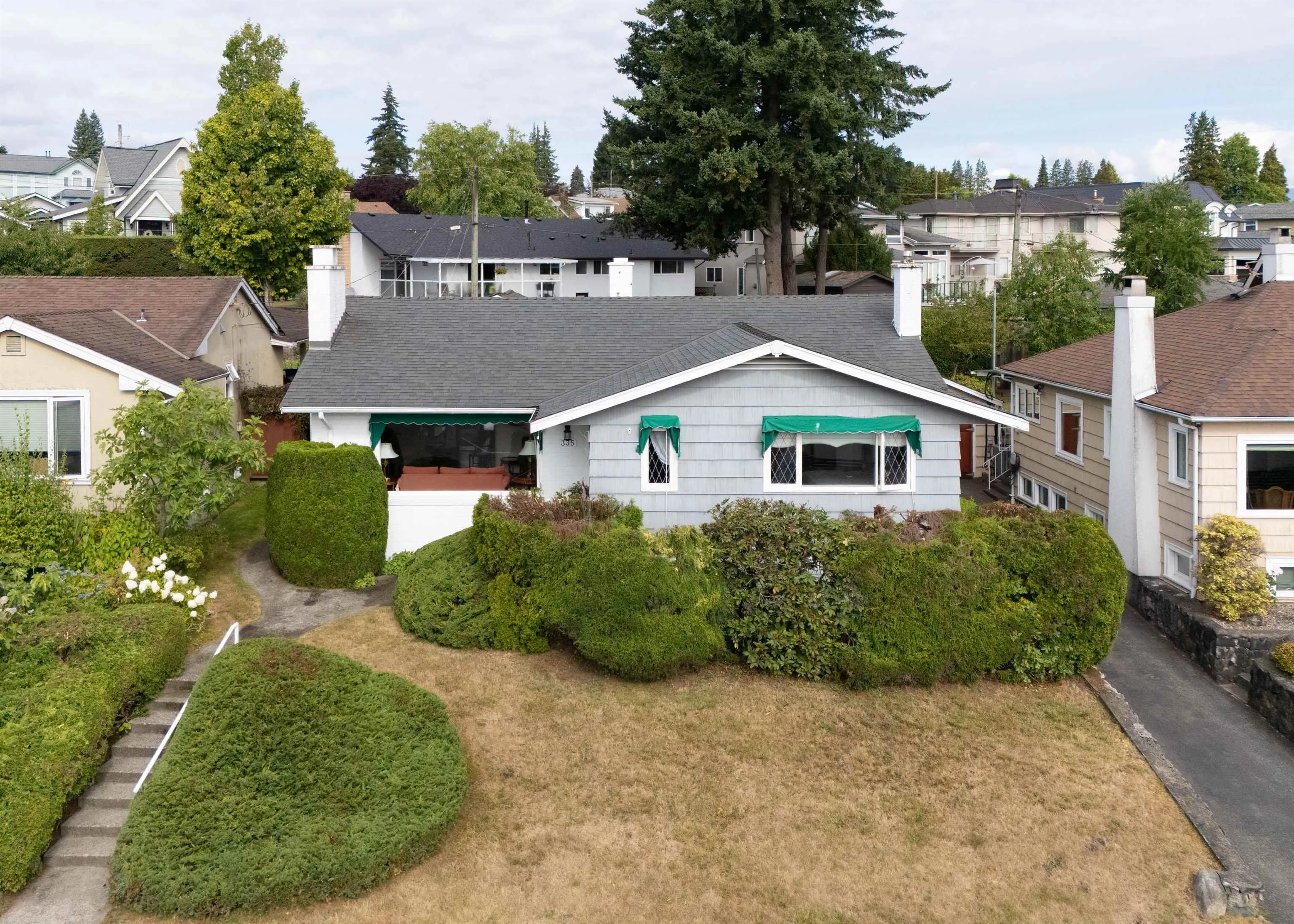 335 Churchill Avenue