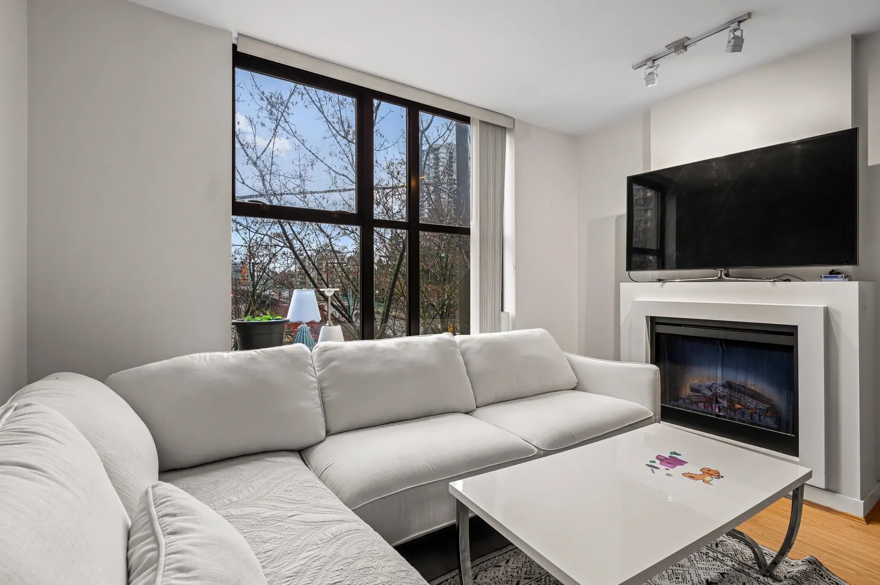 989 Beatty Street #305