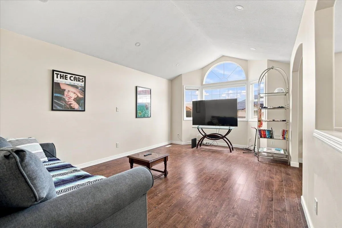 5415 Peach Road #18
