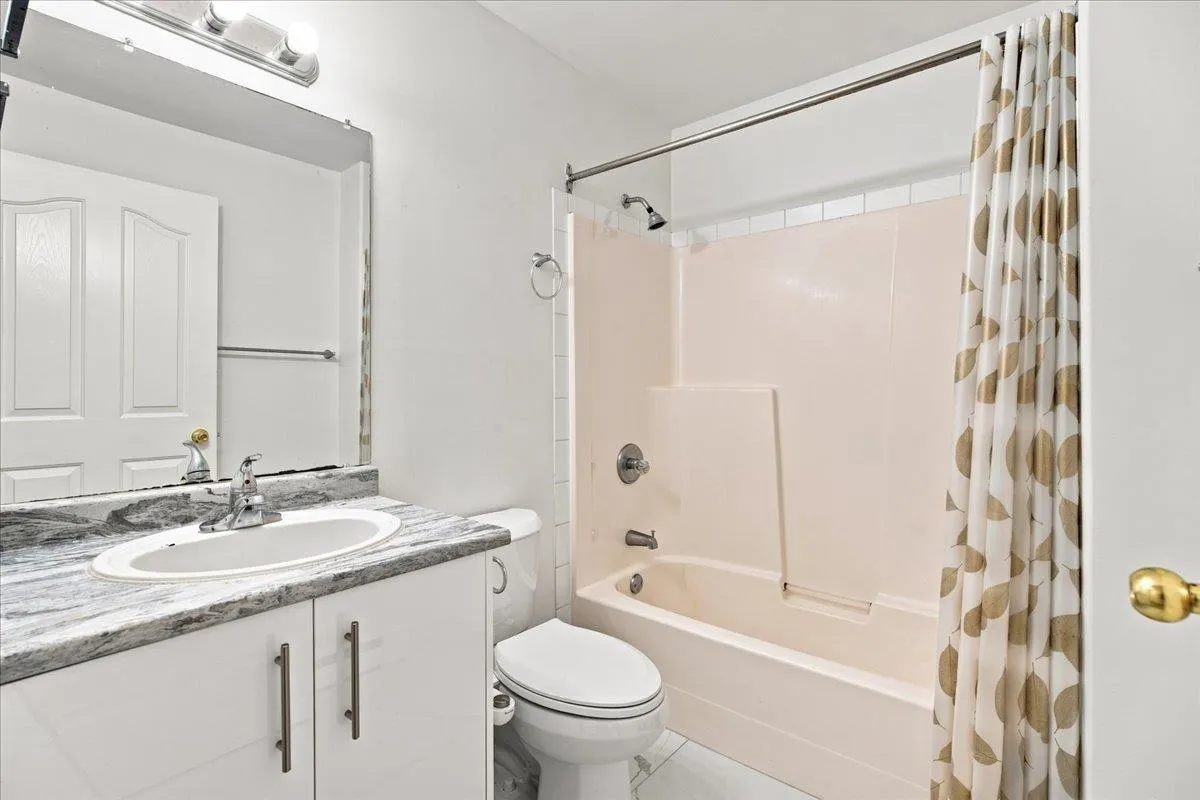 5415 Peach Road #18