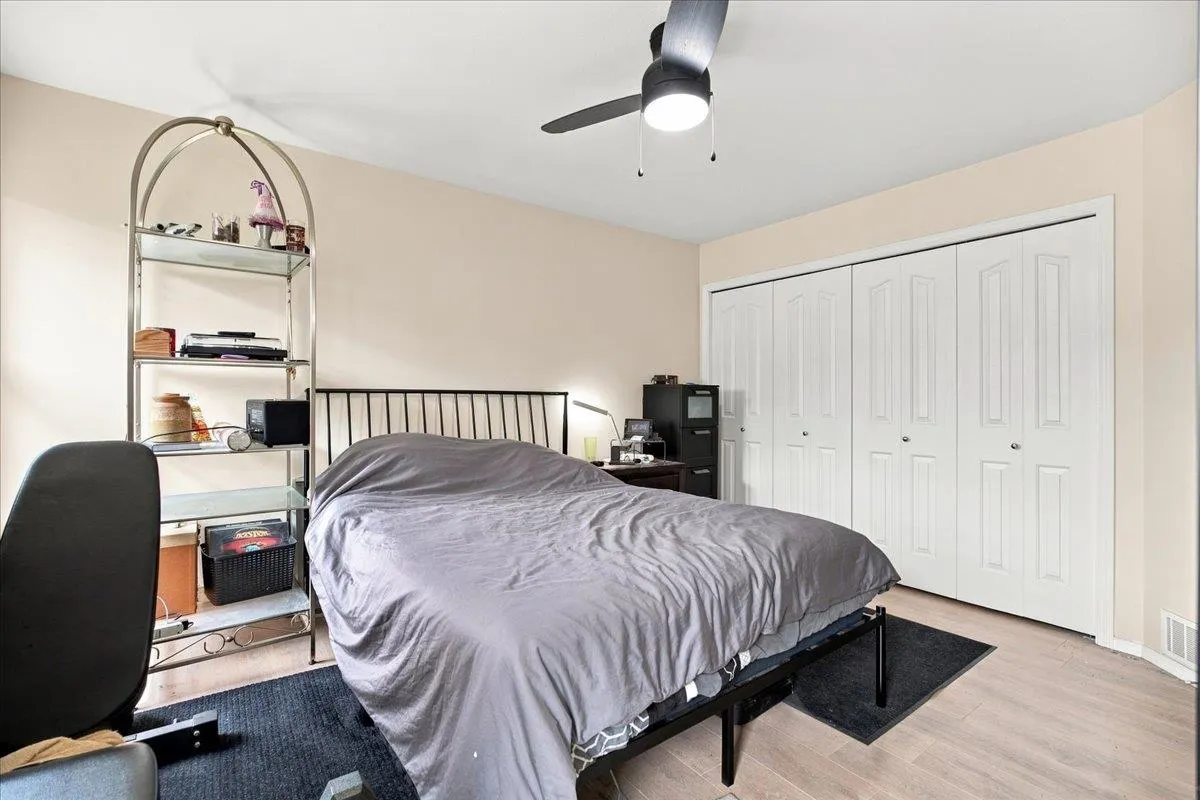 5415 Peach Road #18