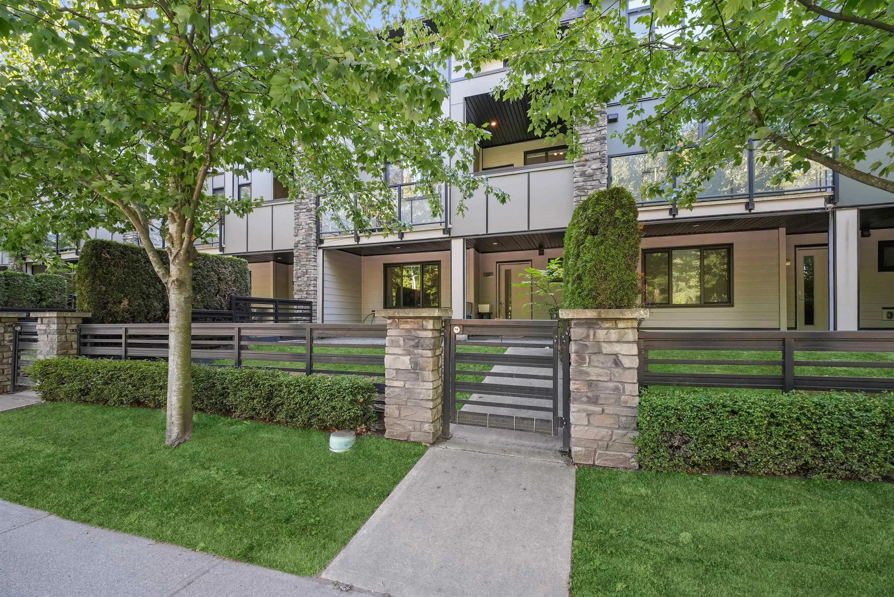 15177 60 Avenue #14