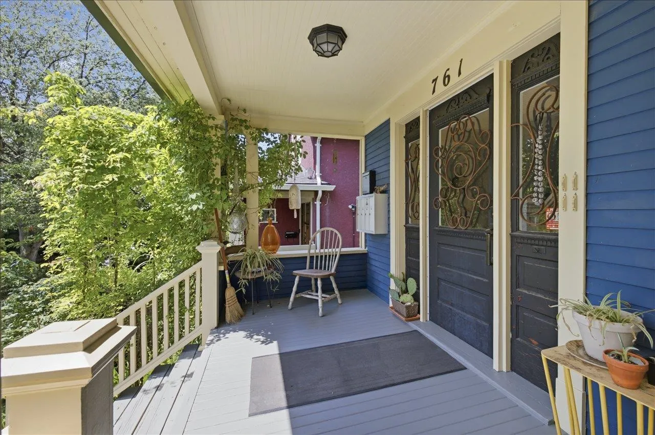 761 E 15th Avenue