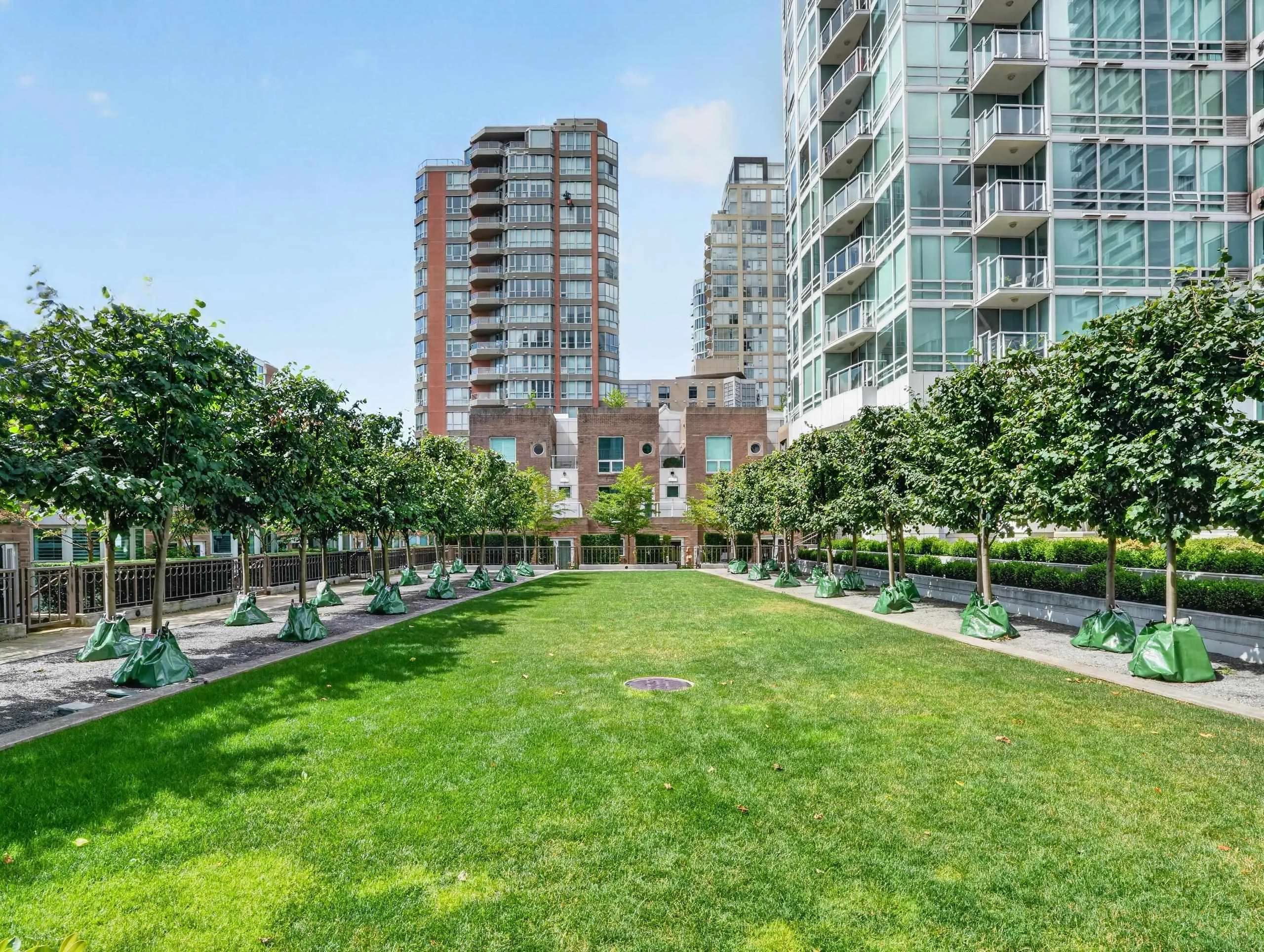 1501 Howe Street #404