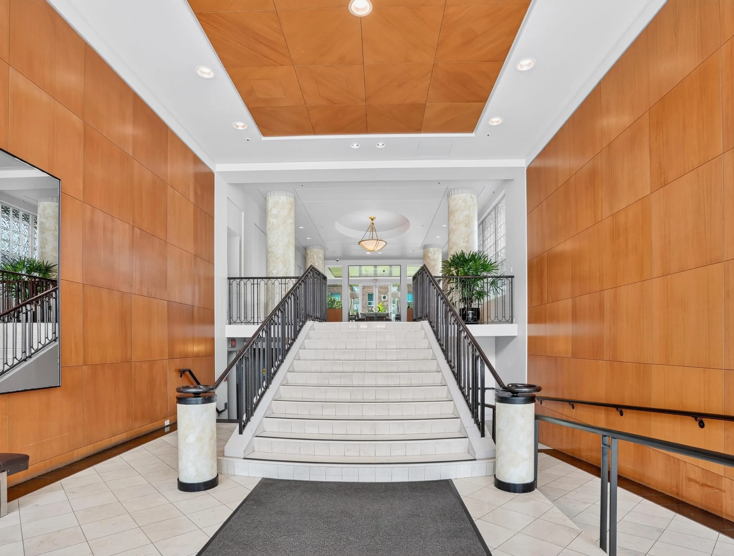 1501 Howe Street #404