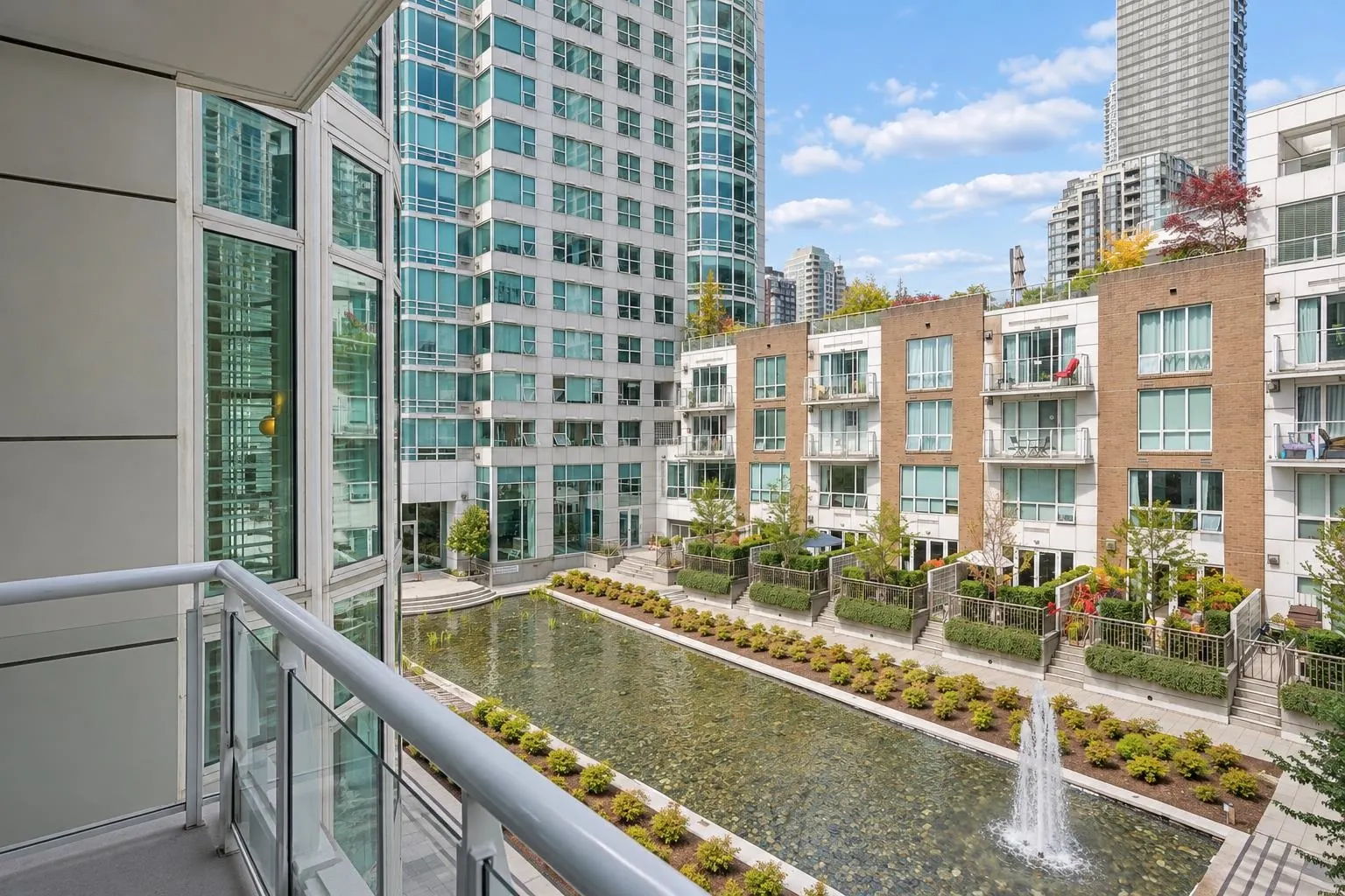 1501 Howe Street #404