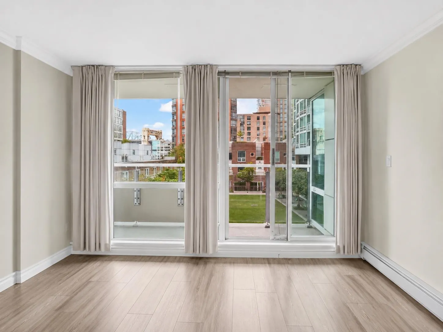 1501 Howe Street #404