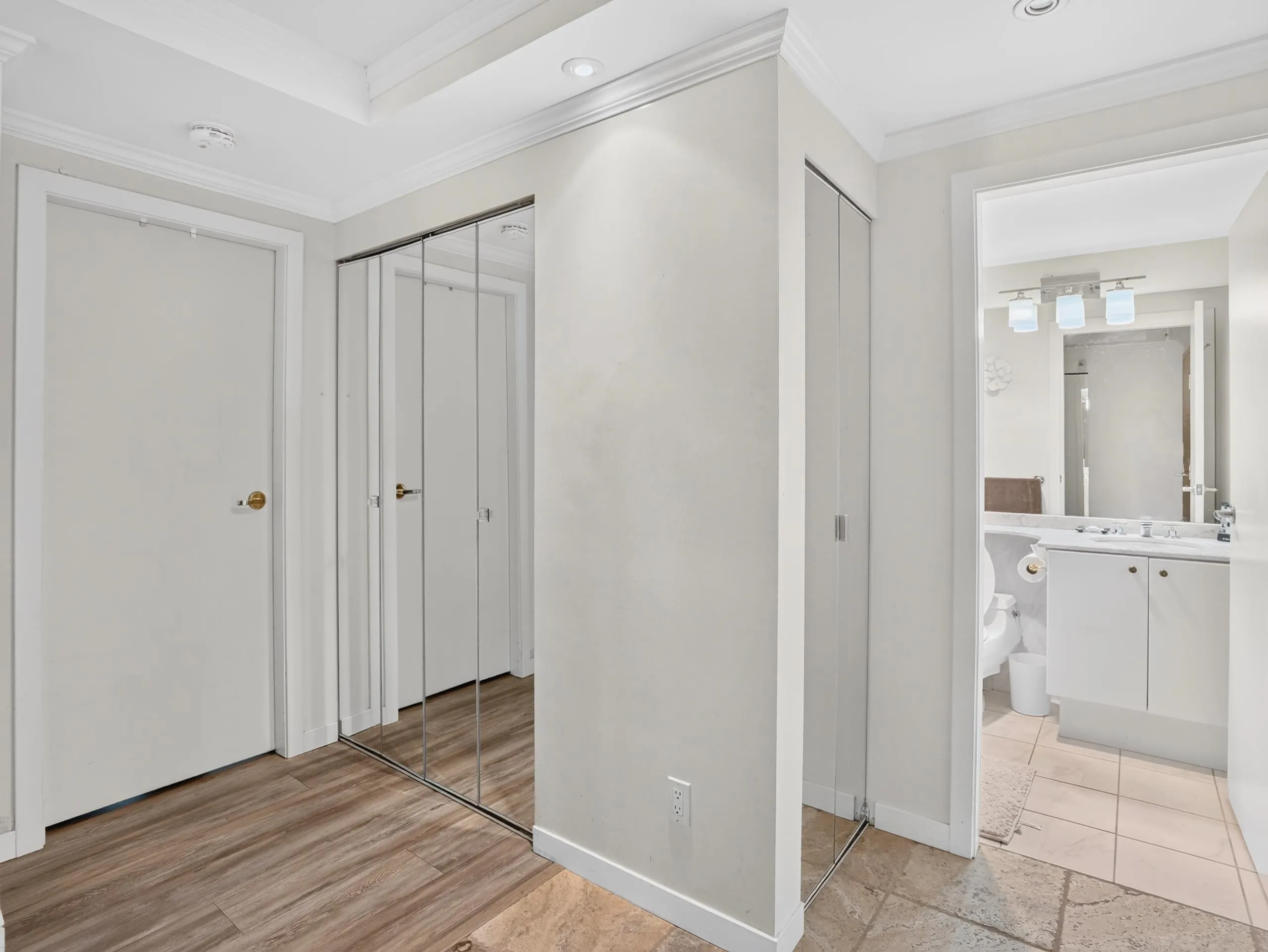 1501 Howe Street #404