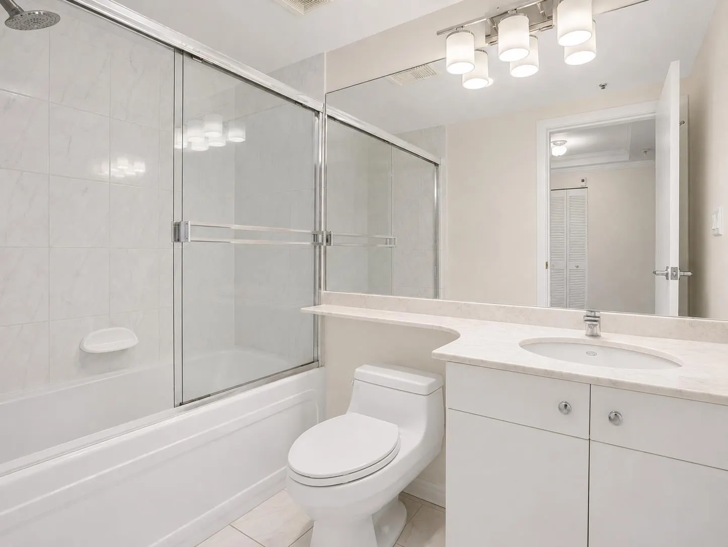 1501 Howe Street #404