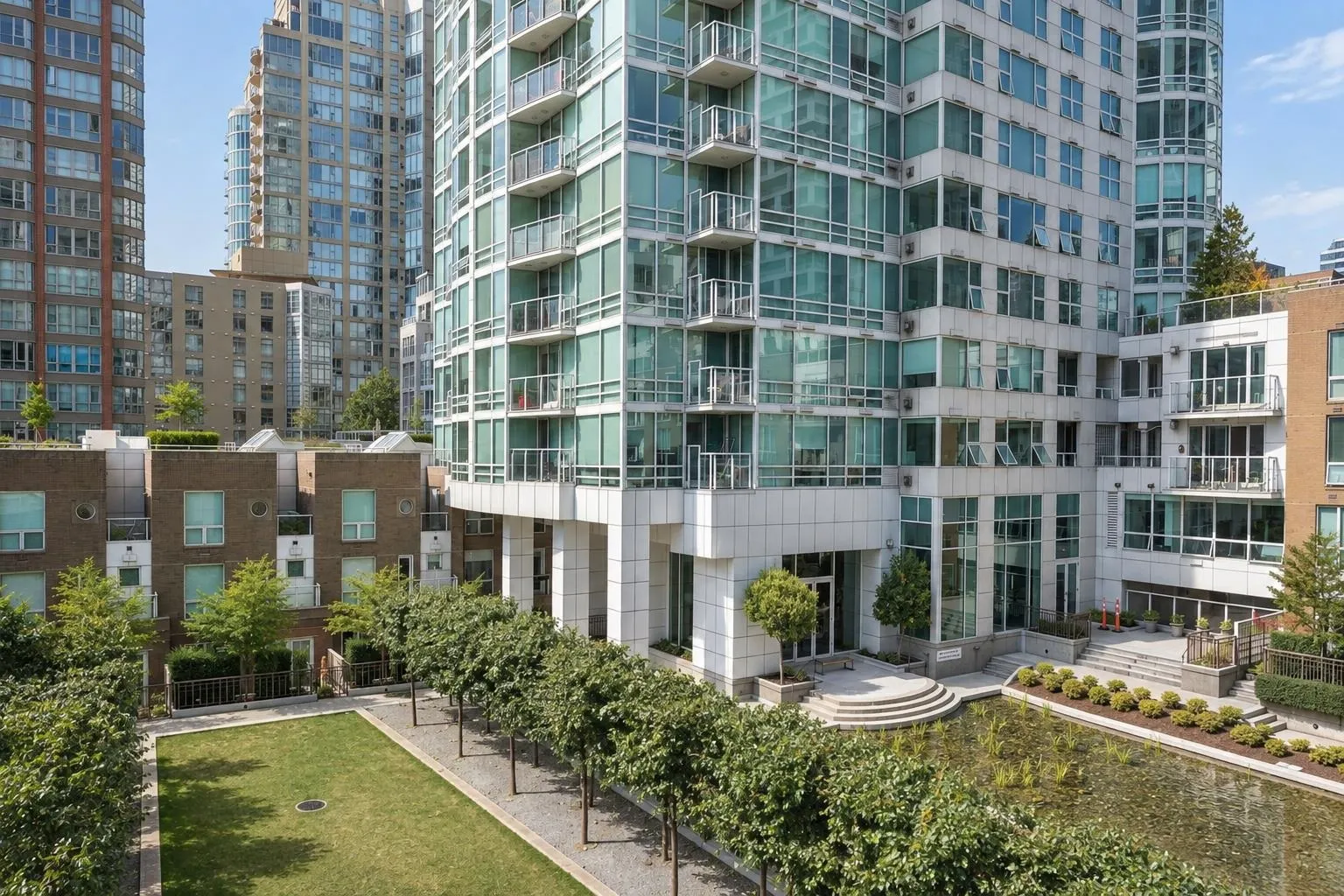 1501 Howe Street #404