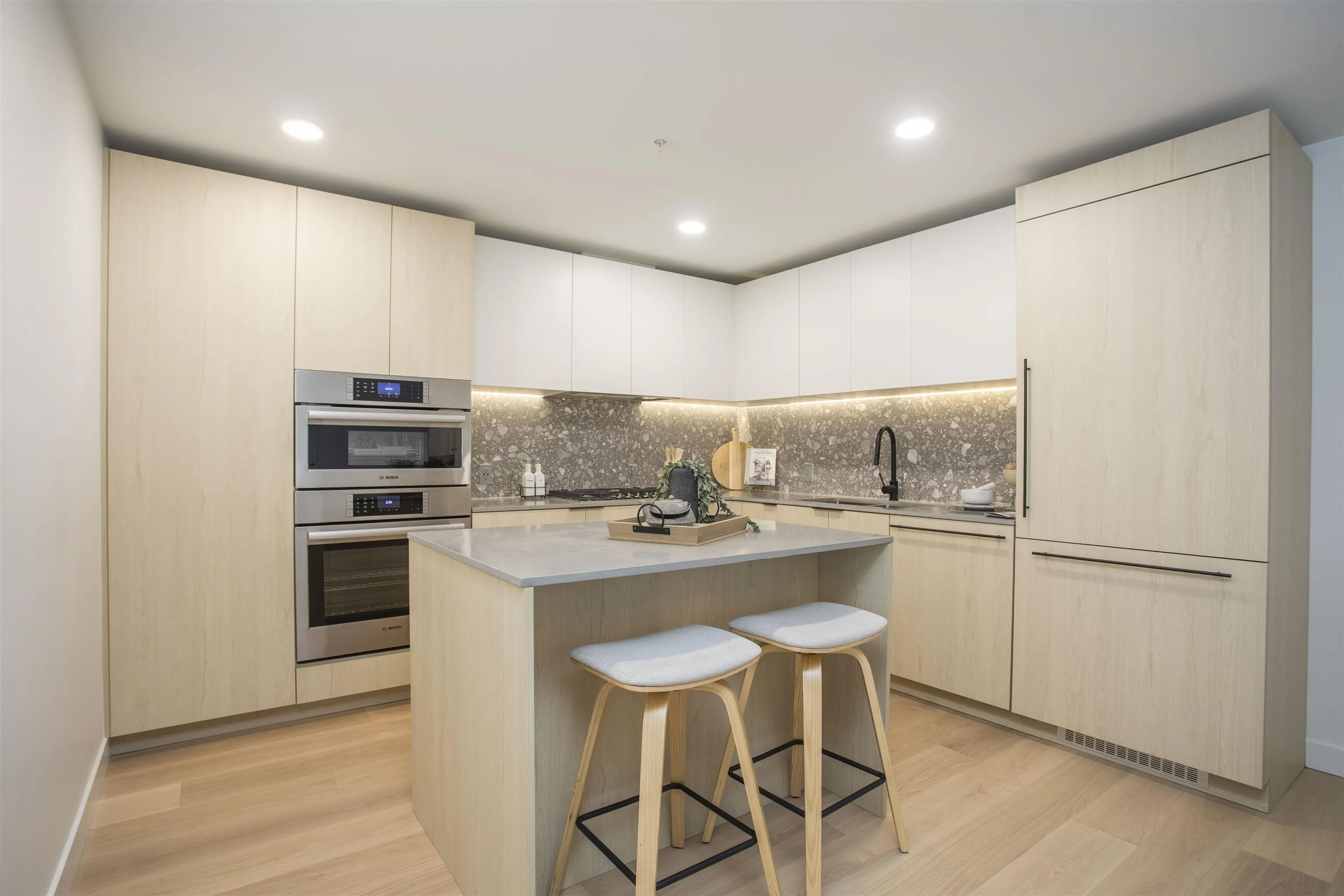 2471 St. George Street #TH201
