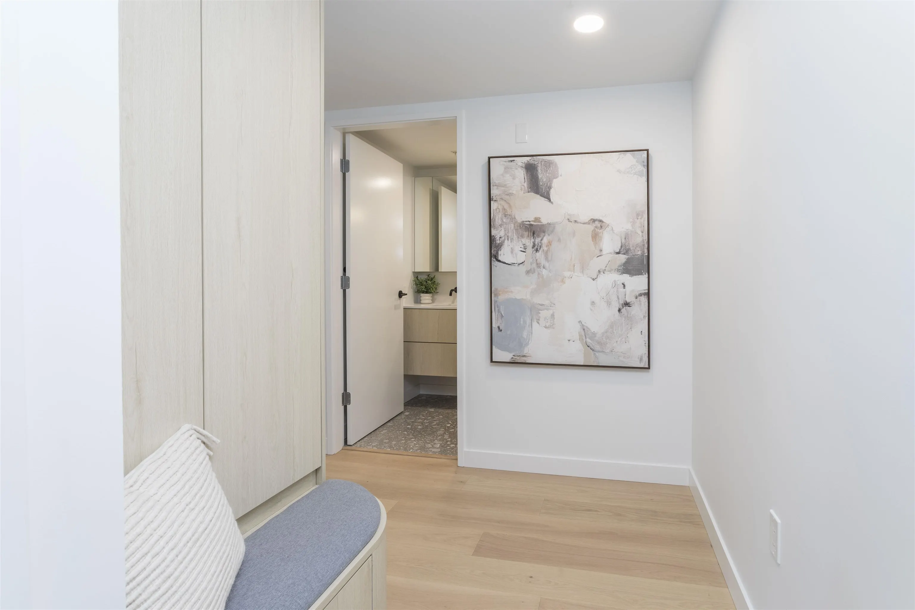 2471 St. George Street #TH201